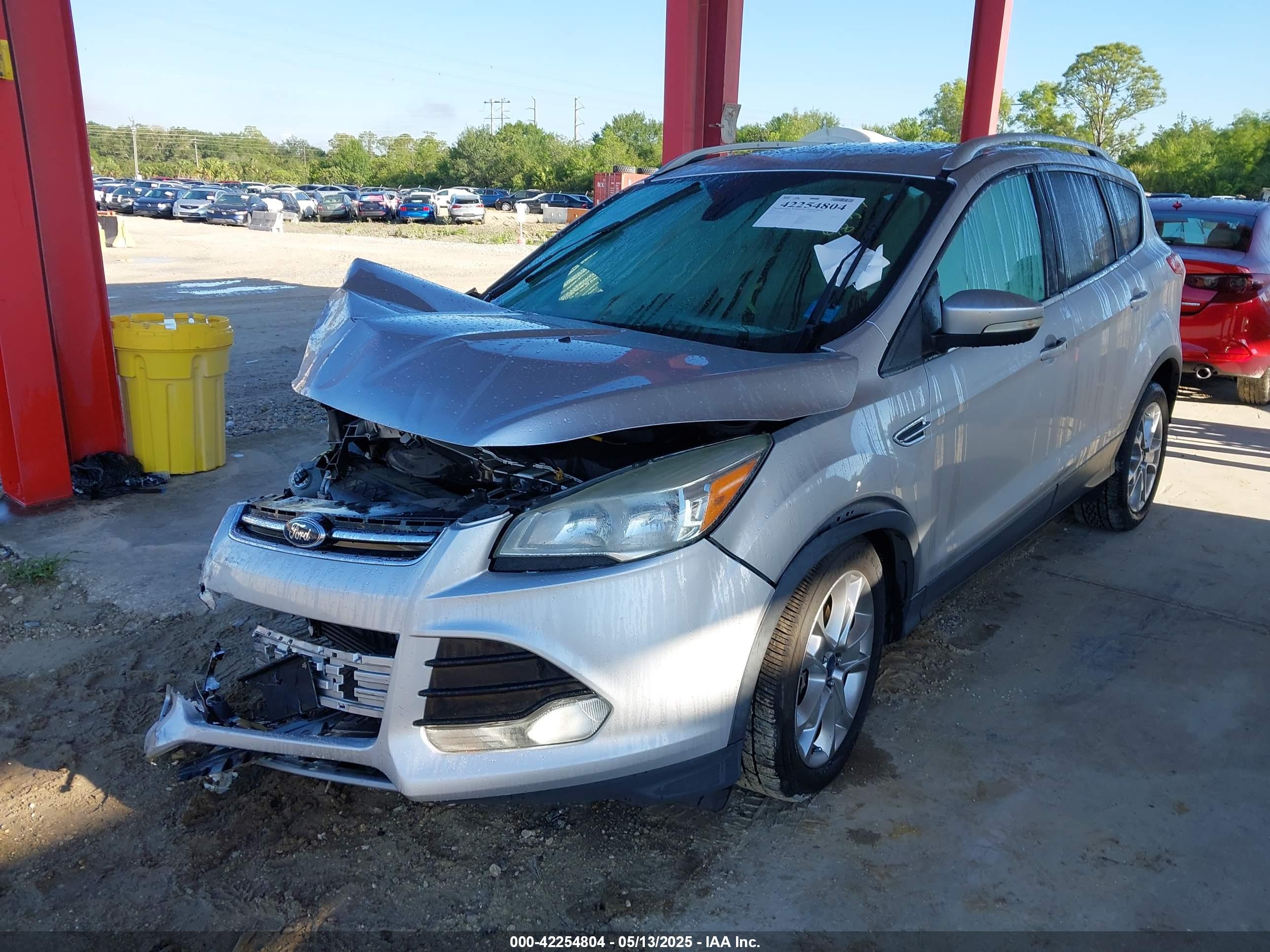FORD ESCAPE image 2