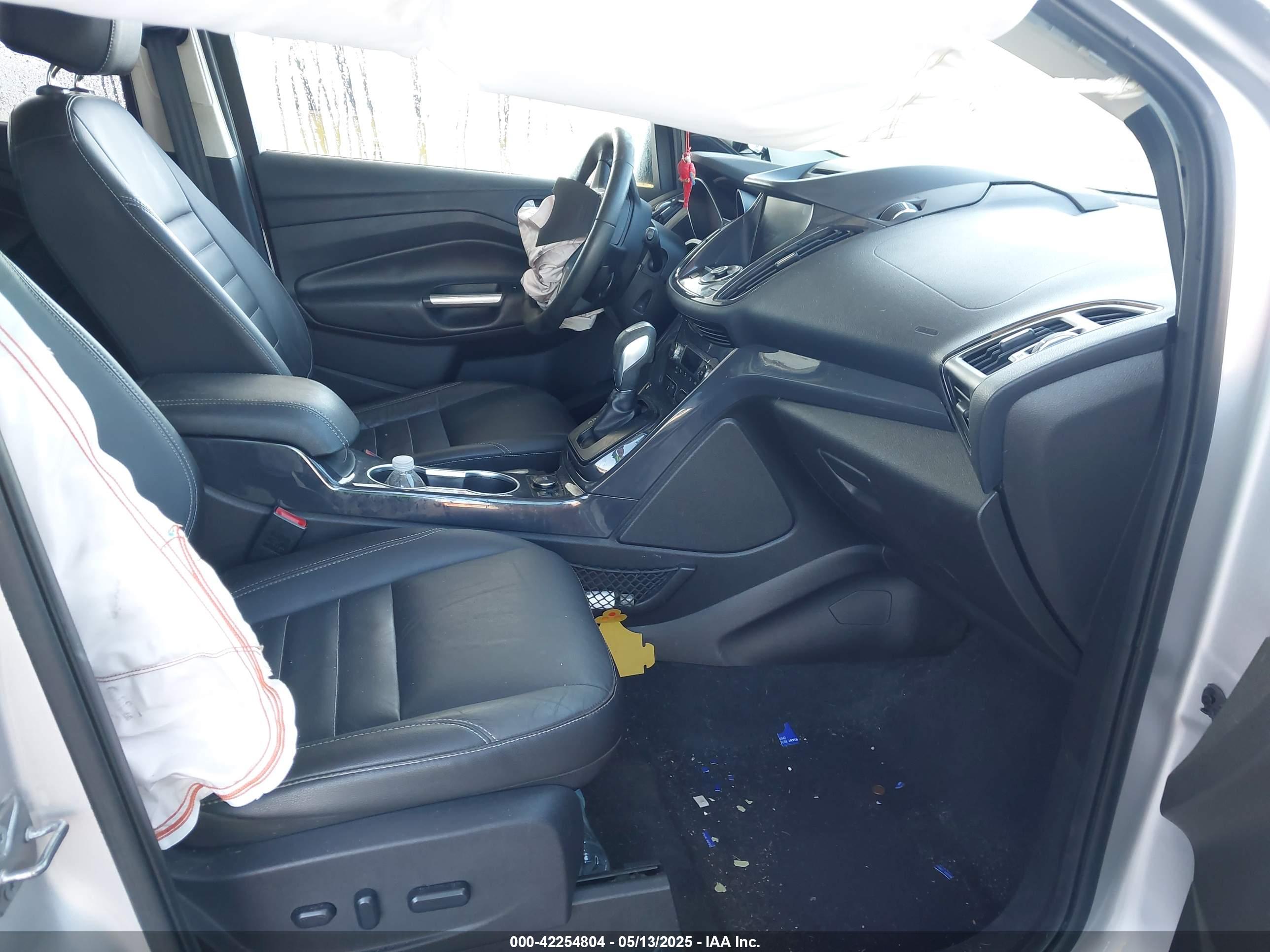FORD ESCAPE image 5