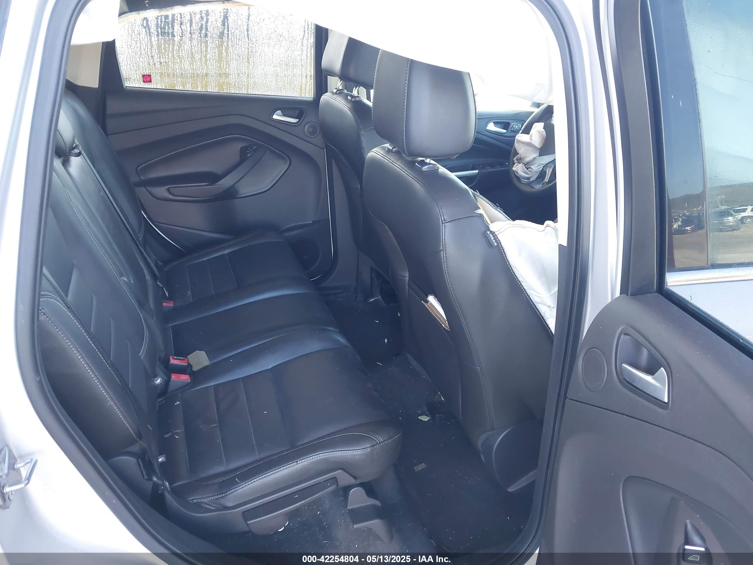 FORD ESCAPE image 8