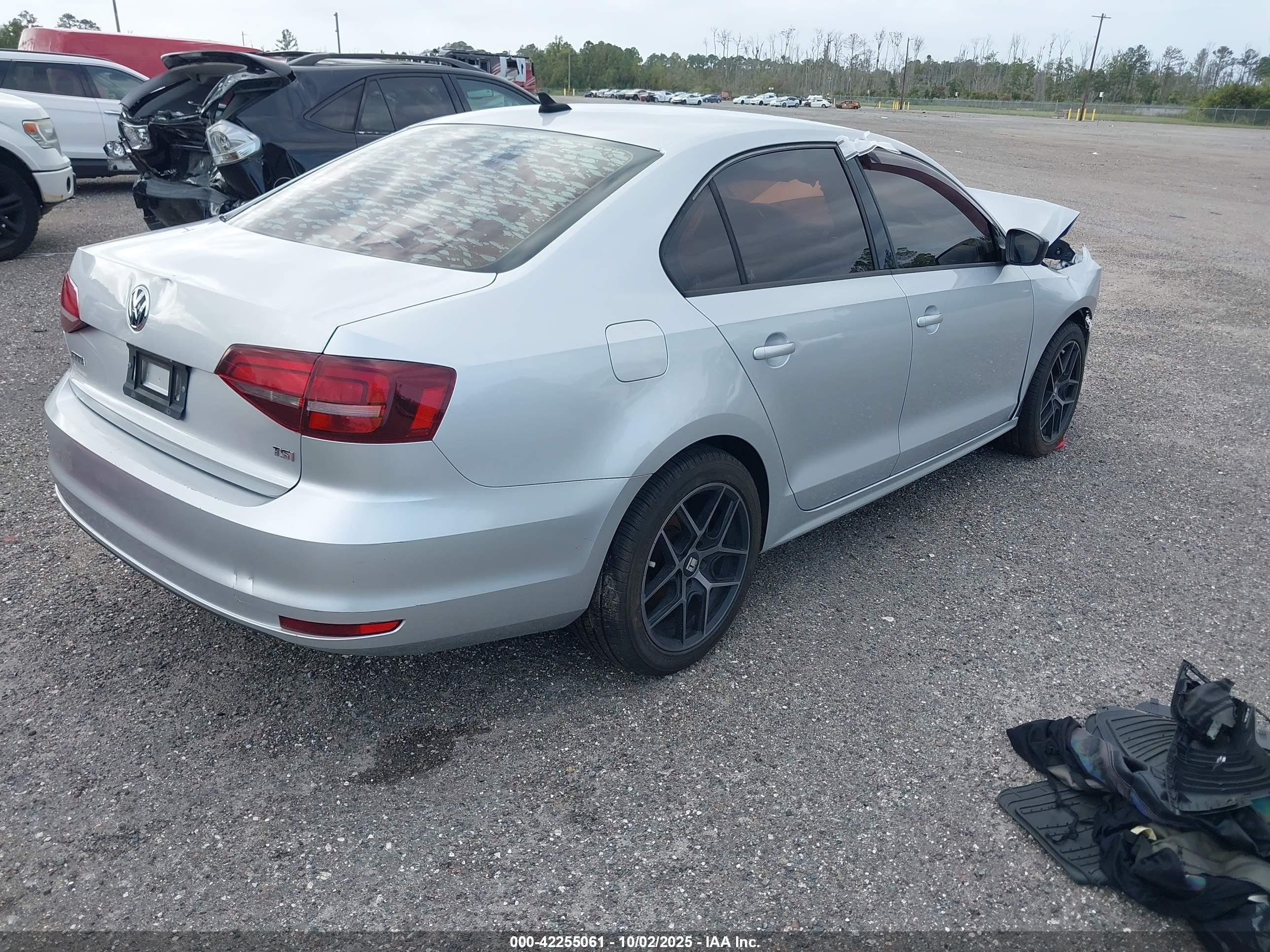 VOLKSWAGEN JETTA image 4