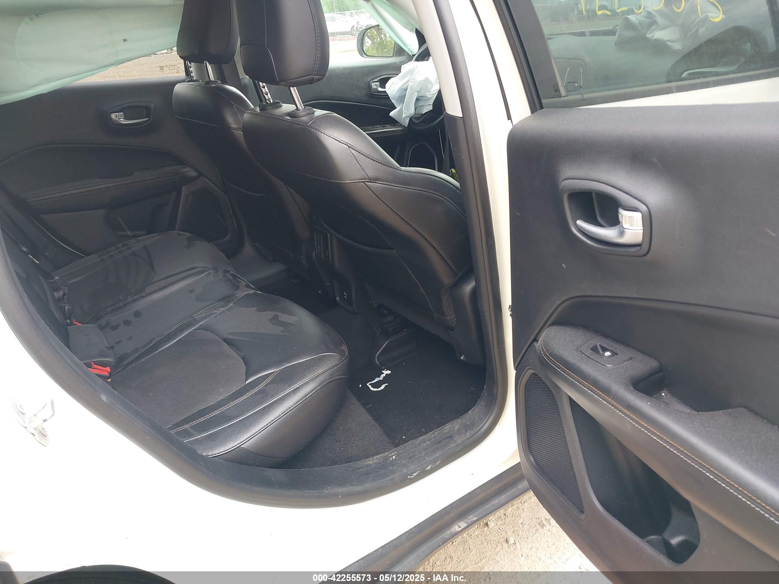 JEEP COMPASS image 8