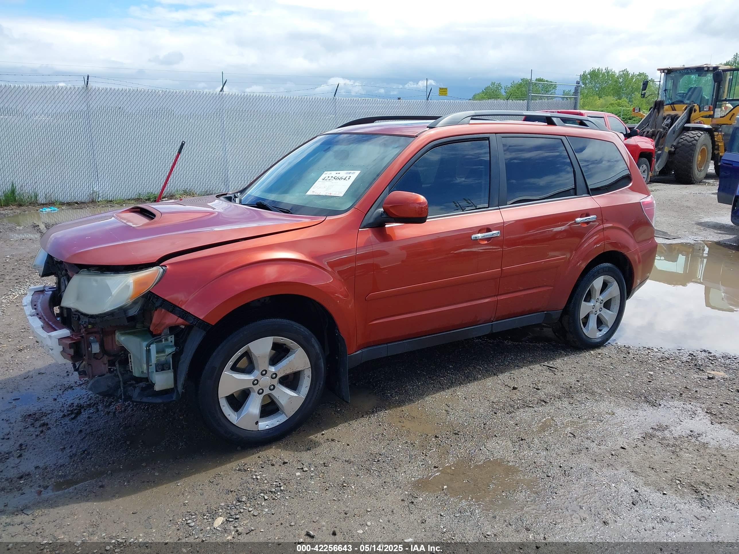SUBARU FORESTER image 2