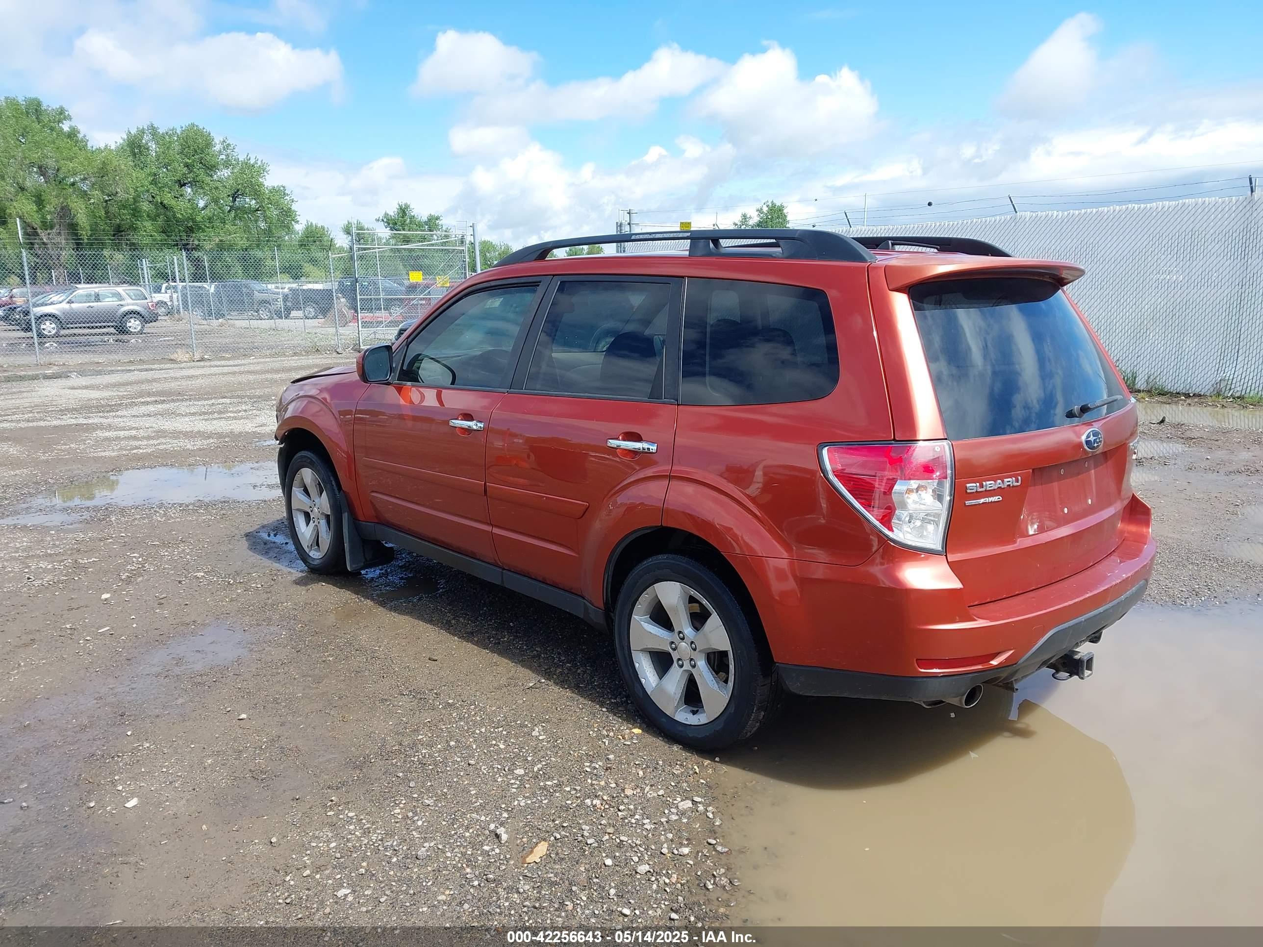SUBARU FORESTER image 3