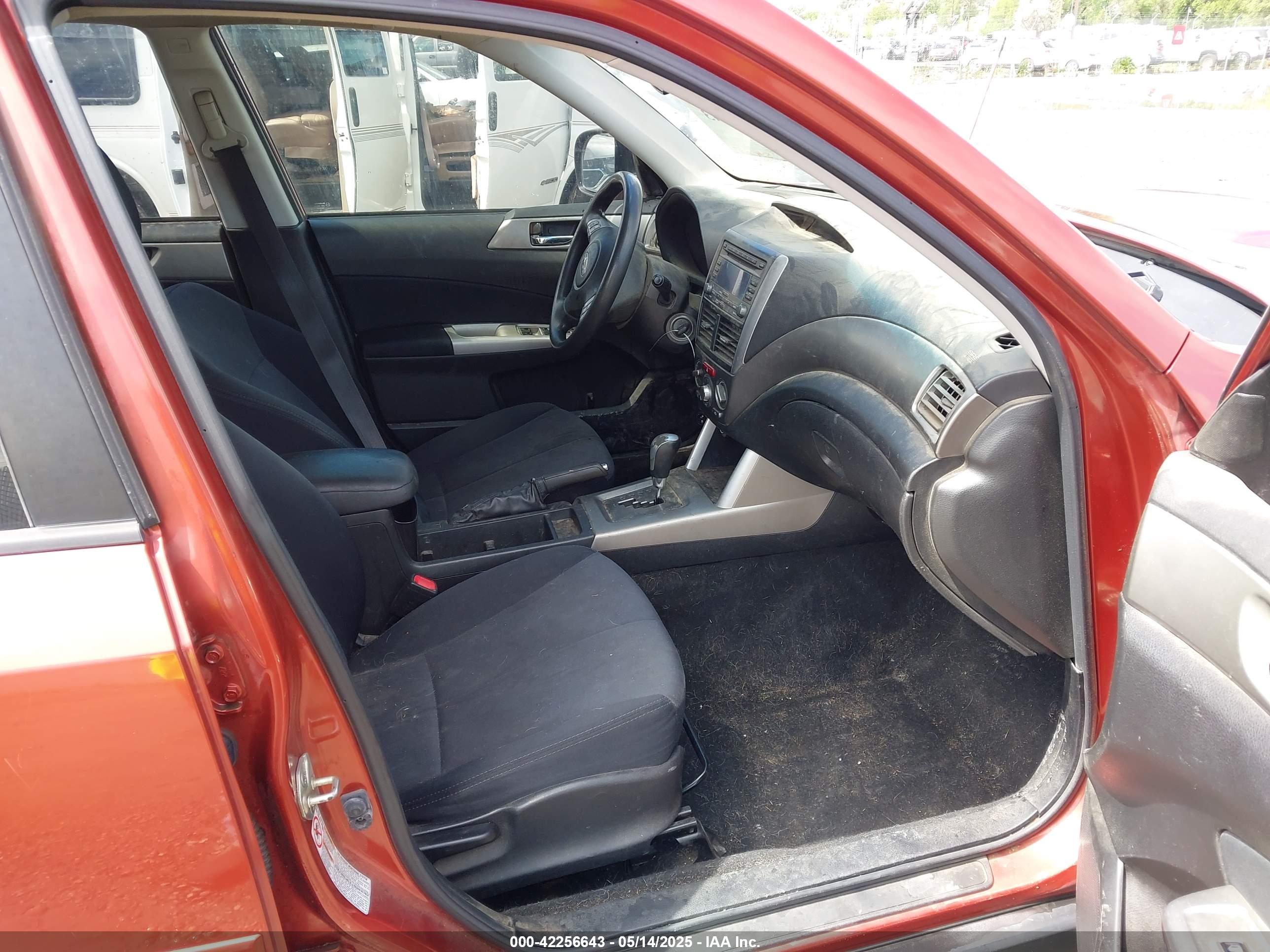 SUBARU FORESTER image 5