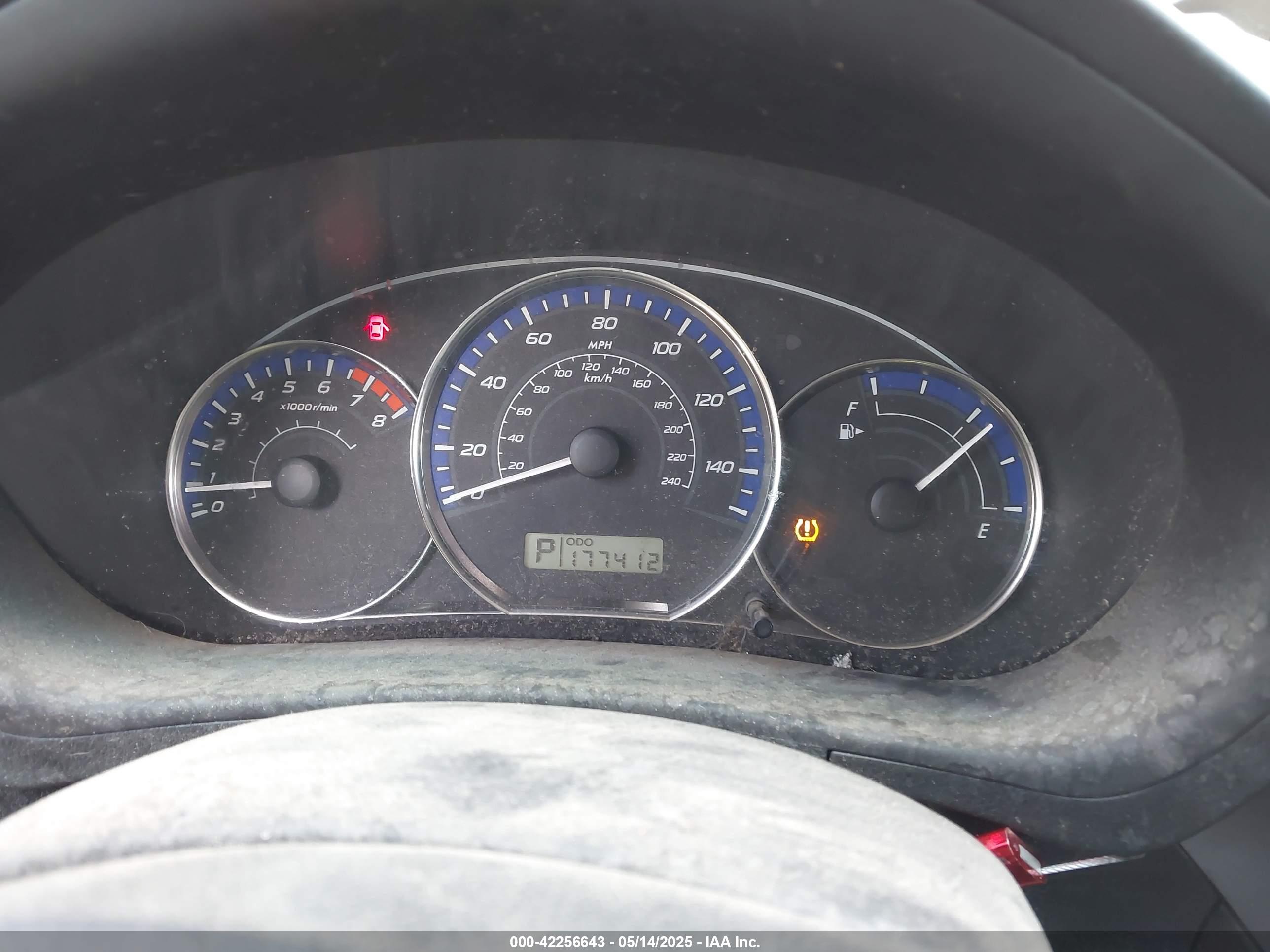 SUBARU FORESTER image 7