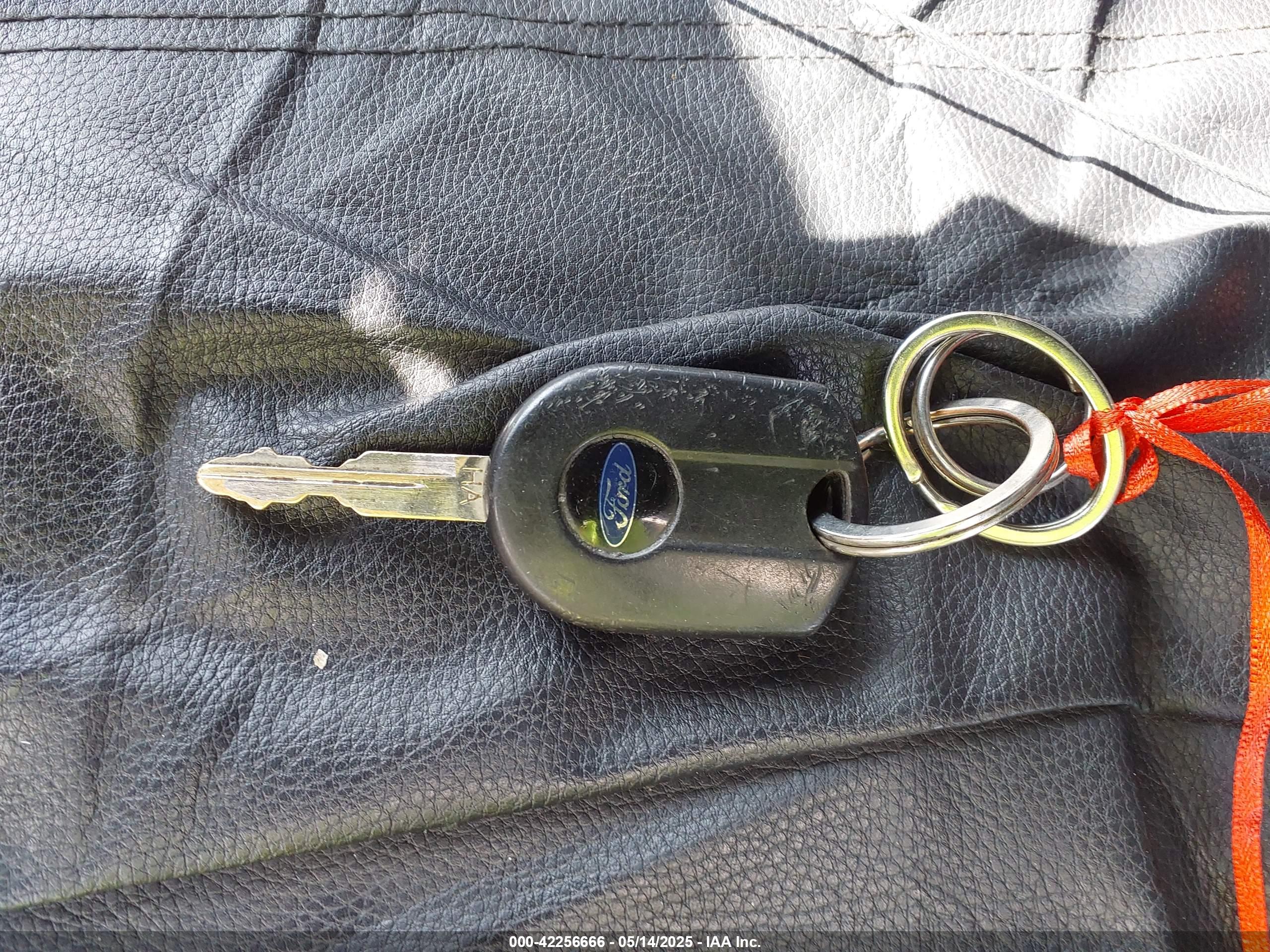 FORD ESCAPE image 11
