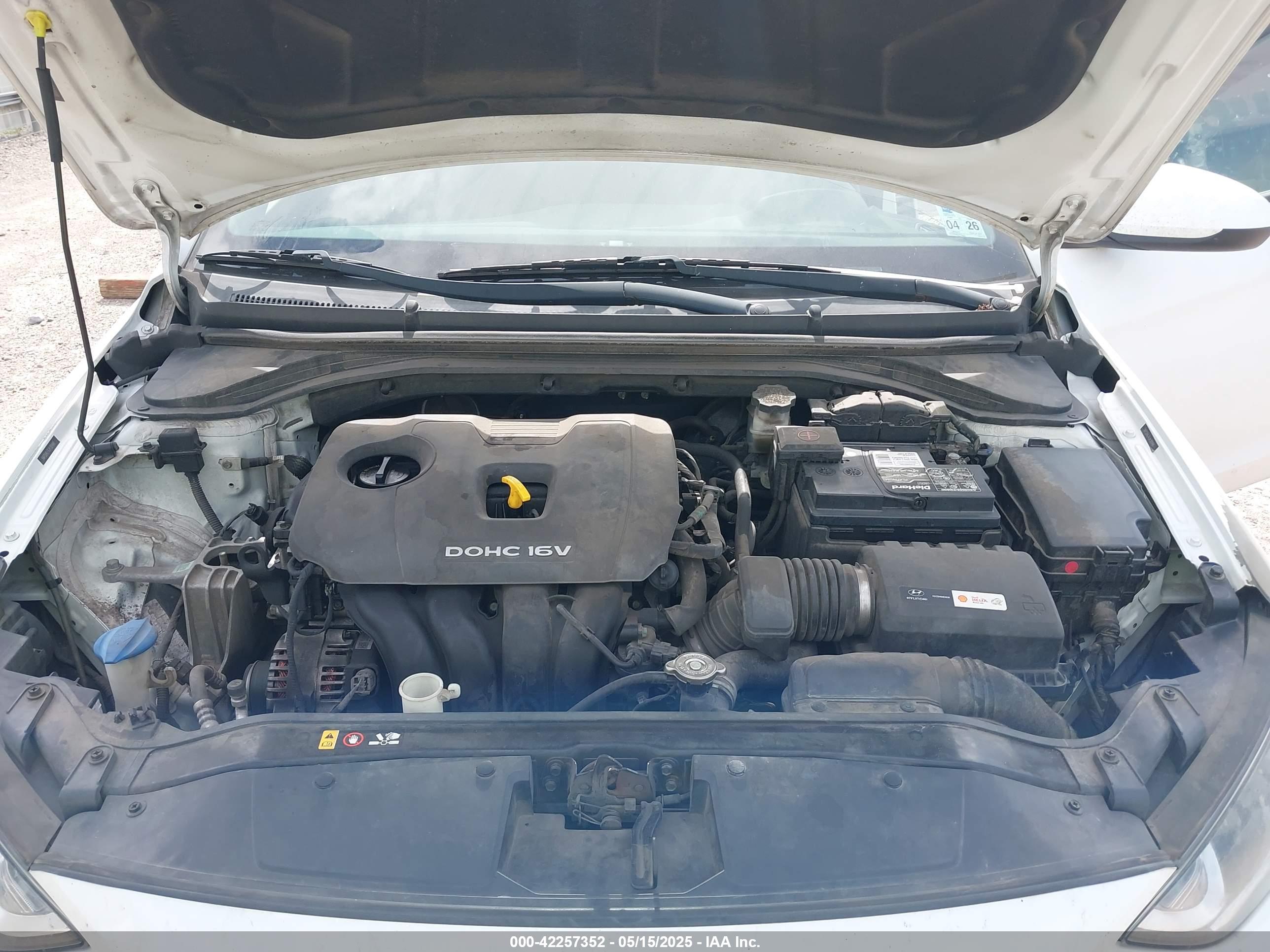 HYUNDAI ELANTRA image 10