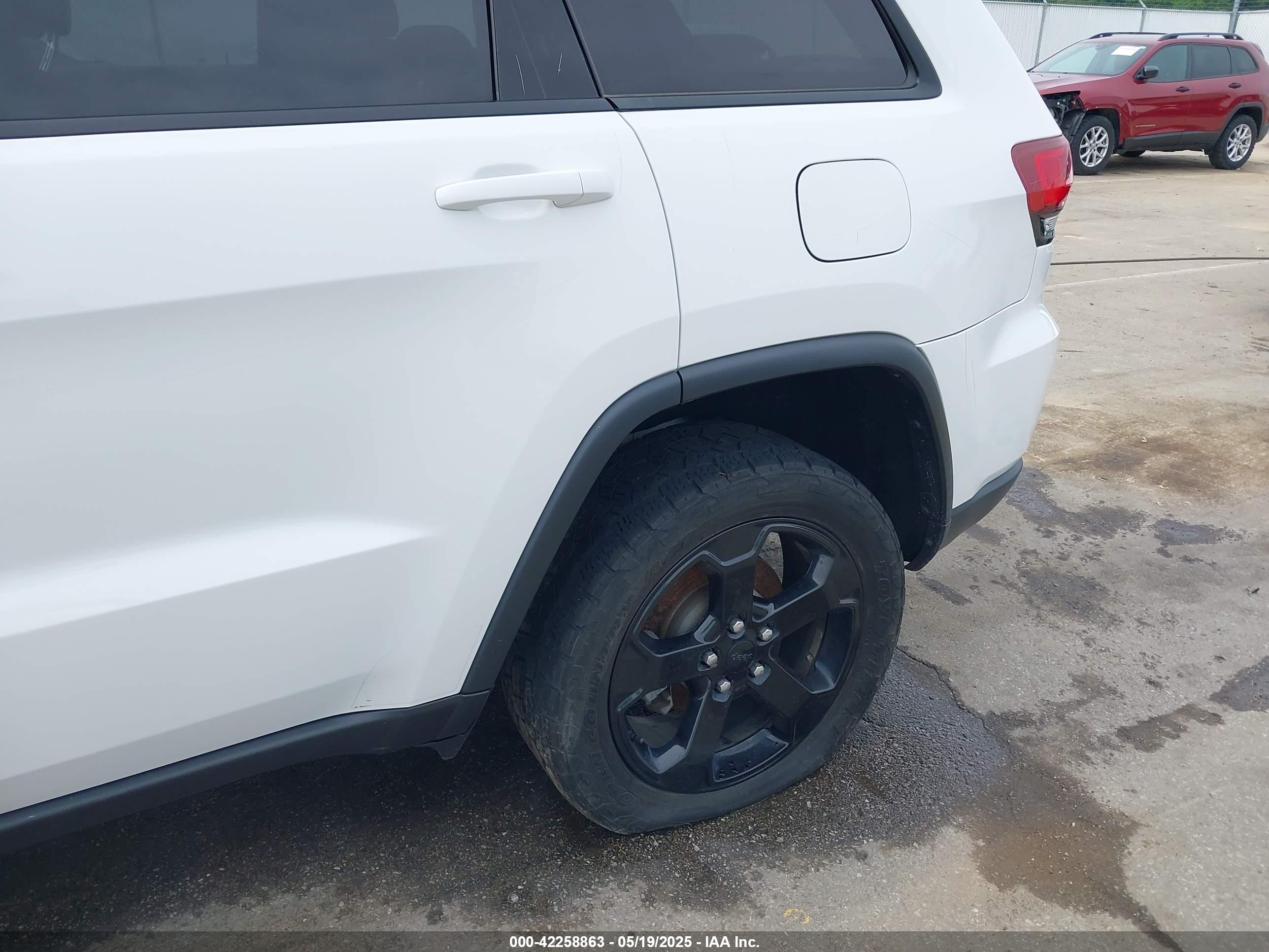 JEEP GRAND image 6