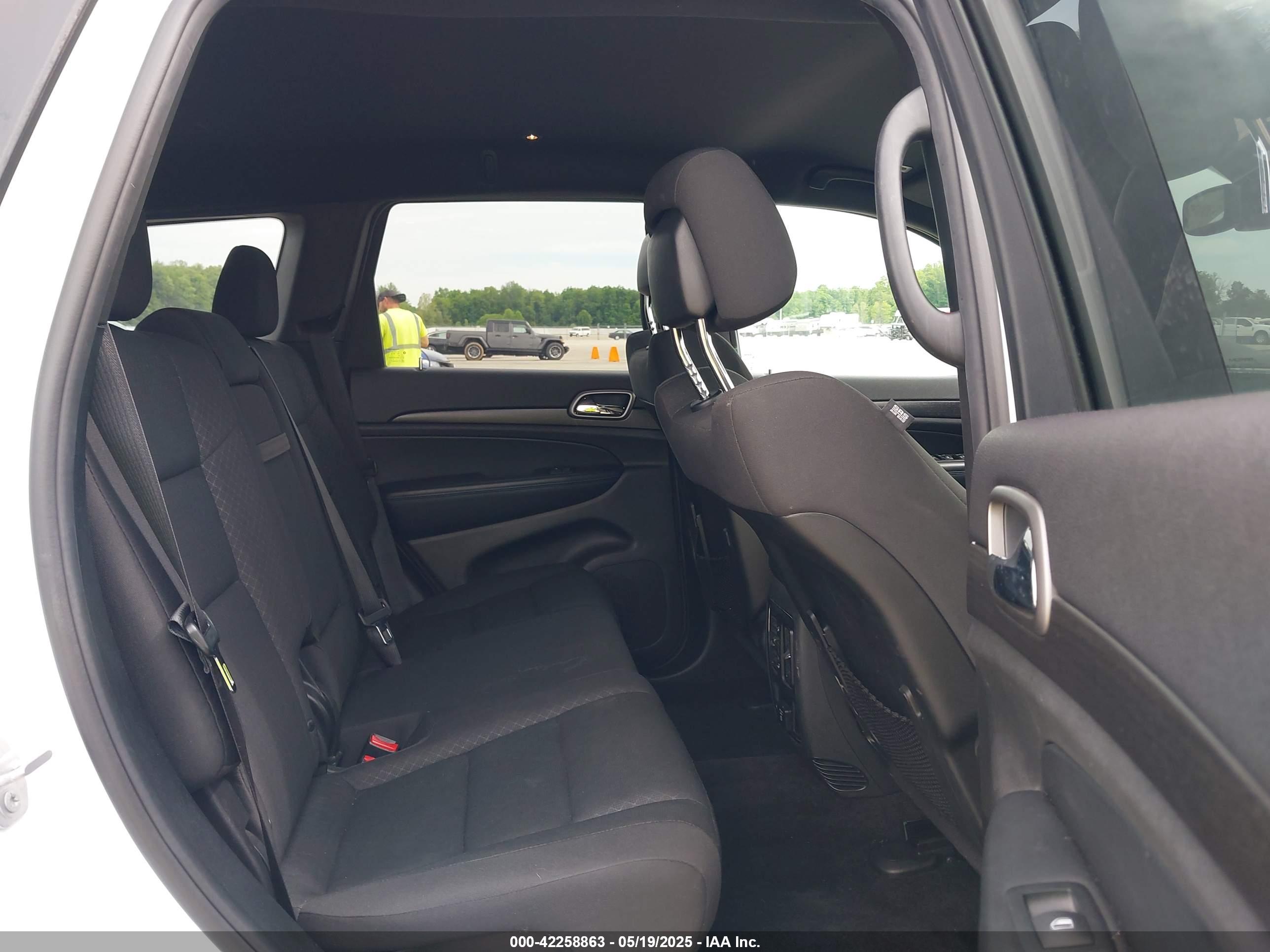 JEEP GRAND image 8