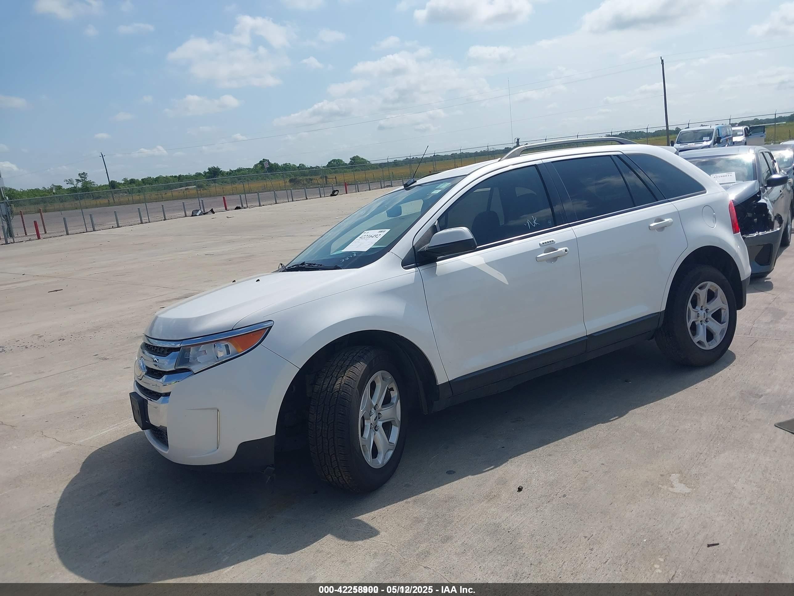 FORD EDGE image 2