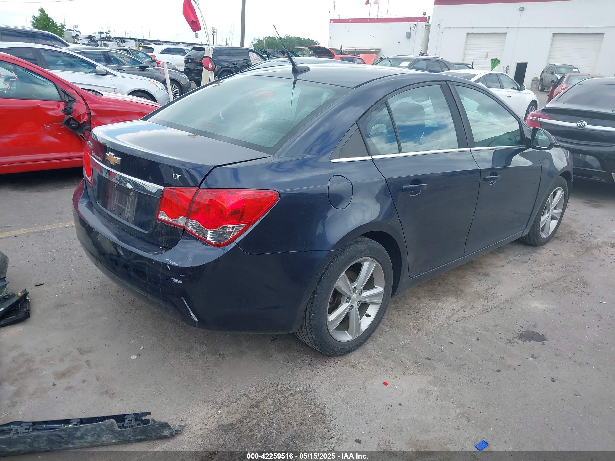 CHEVROLET CRUZE image 4