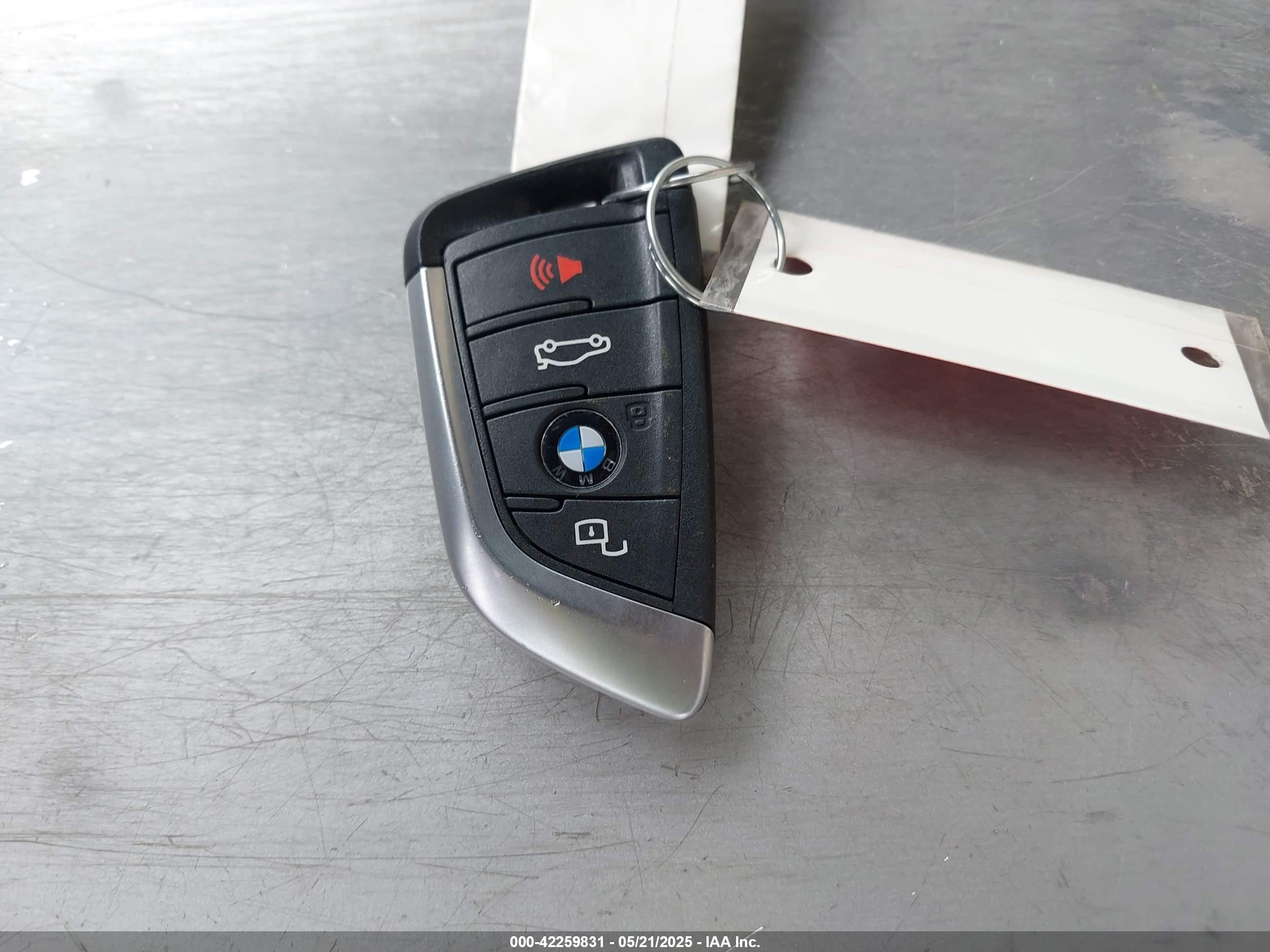 BMW 3 image 11