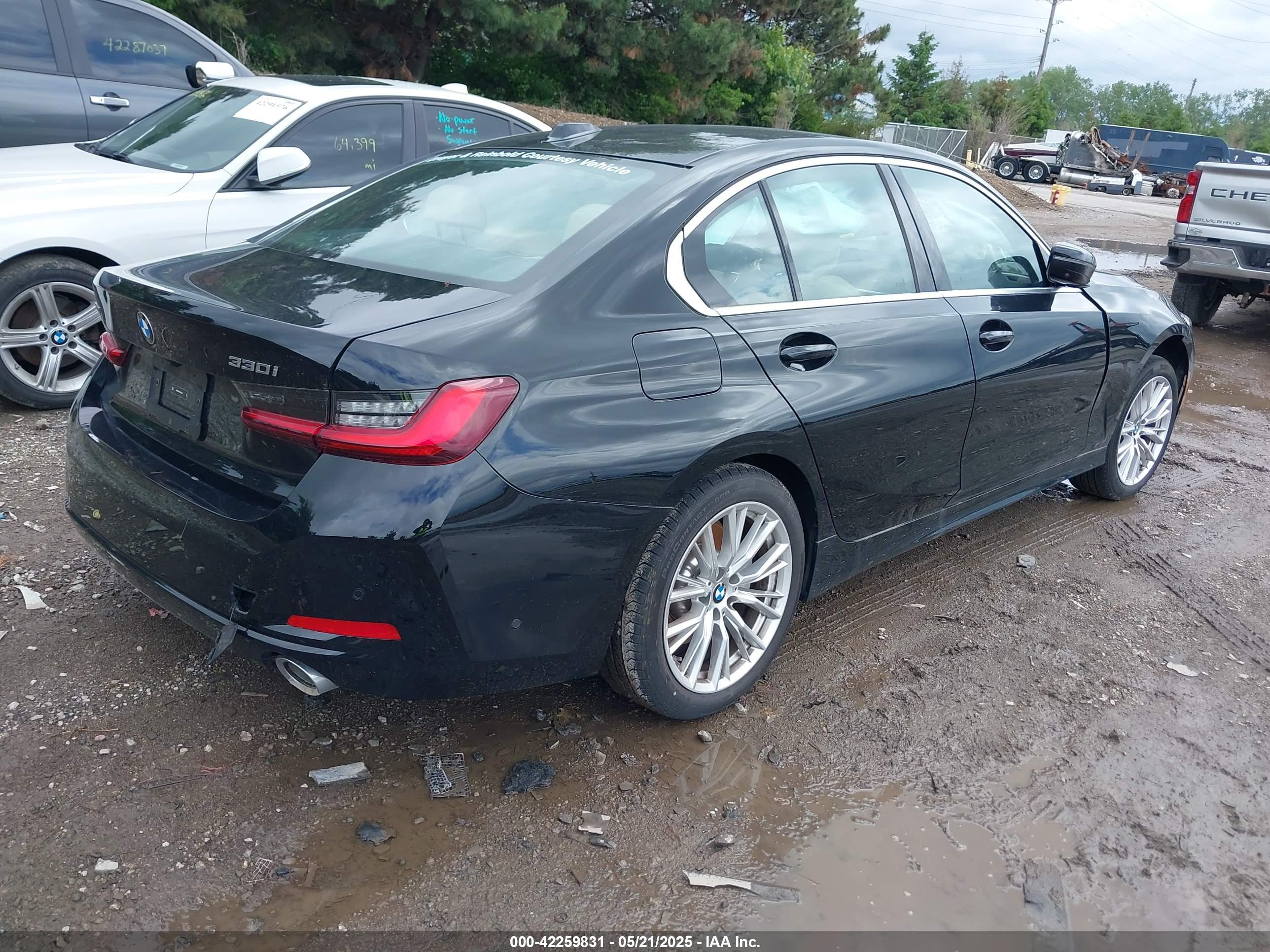 BMW 3 image 4