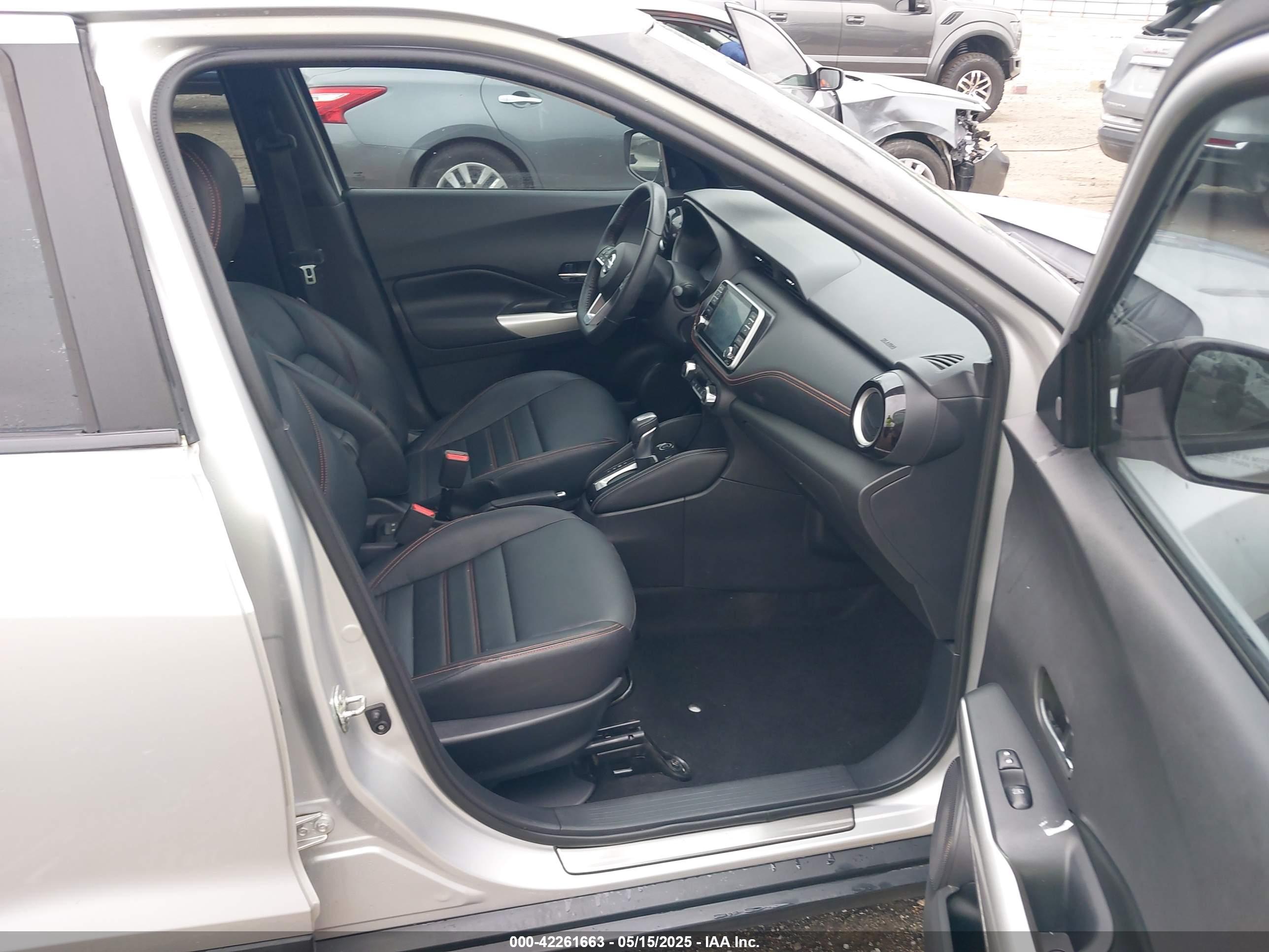 NISSAN KICKS image 5