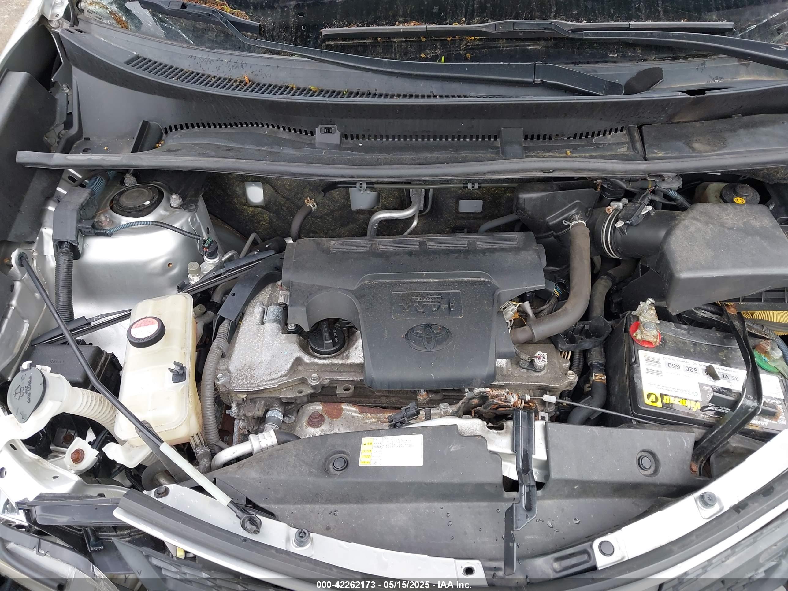 TOYOTA RAV4 image 10