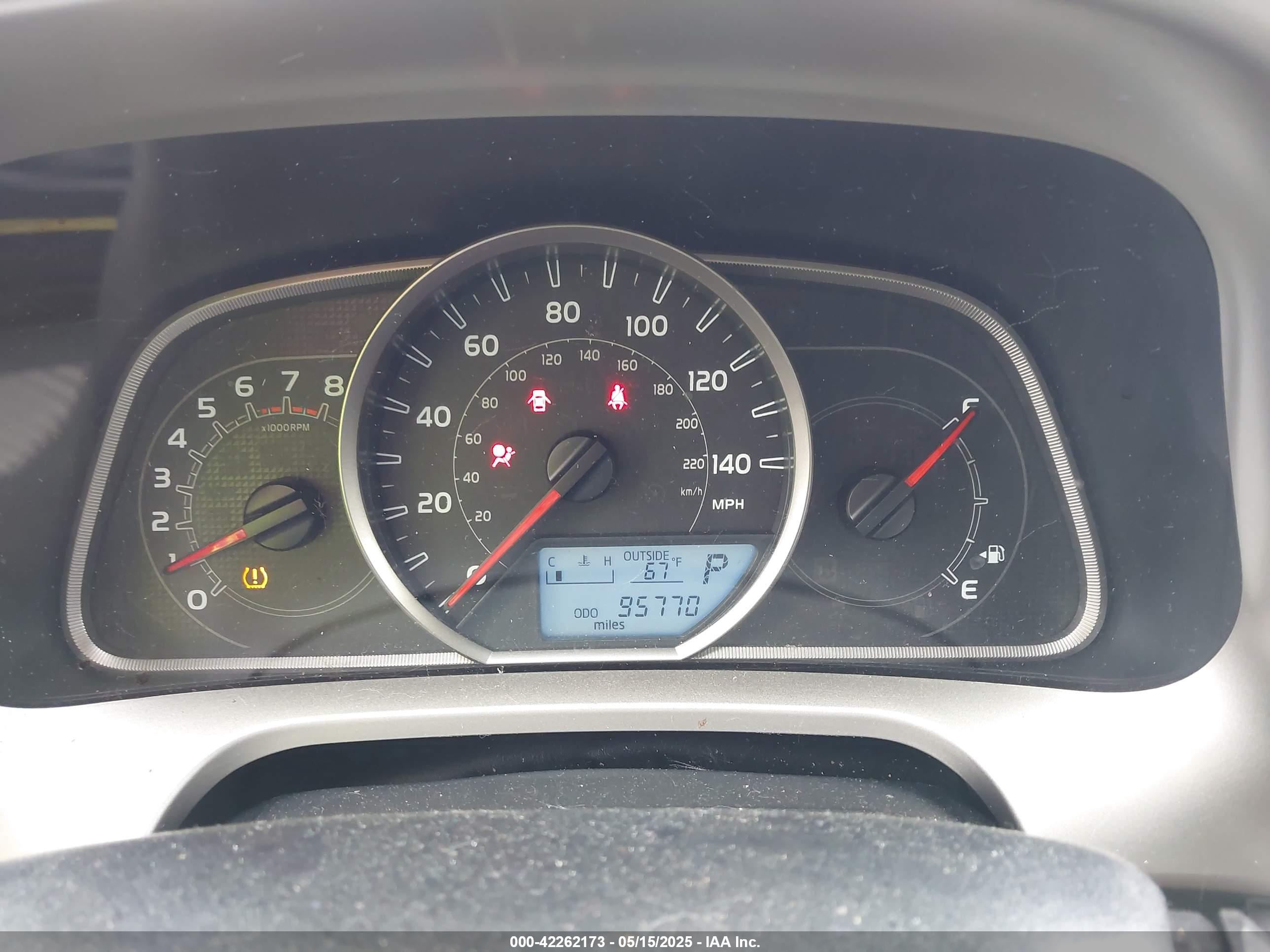 TOYOTA RAV4 image 7