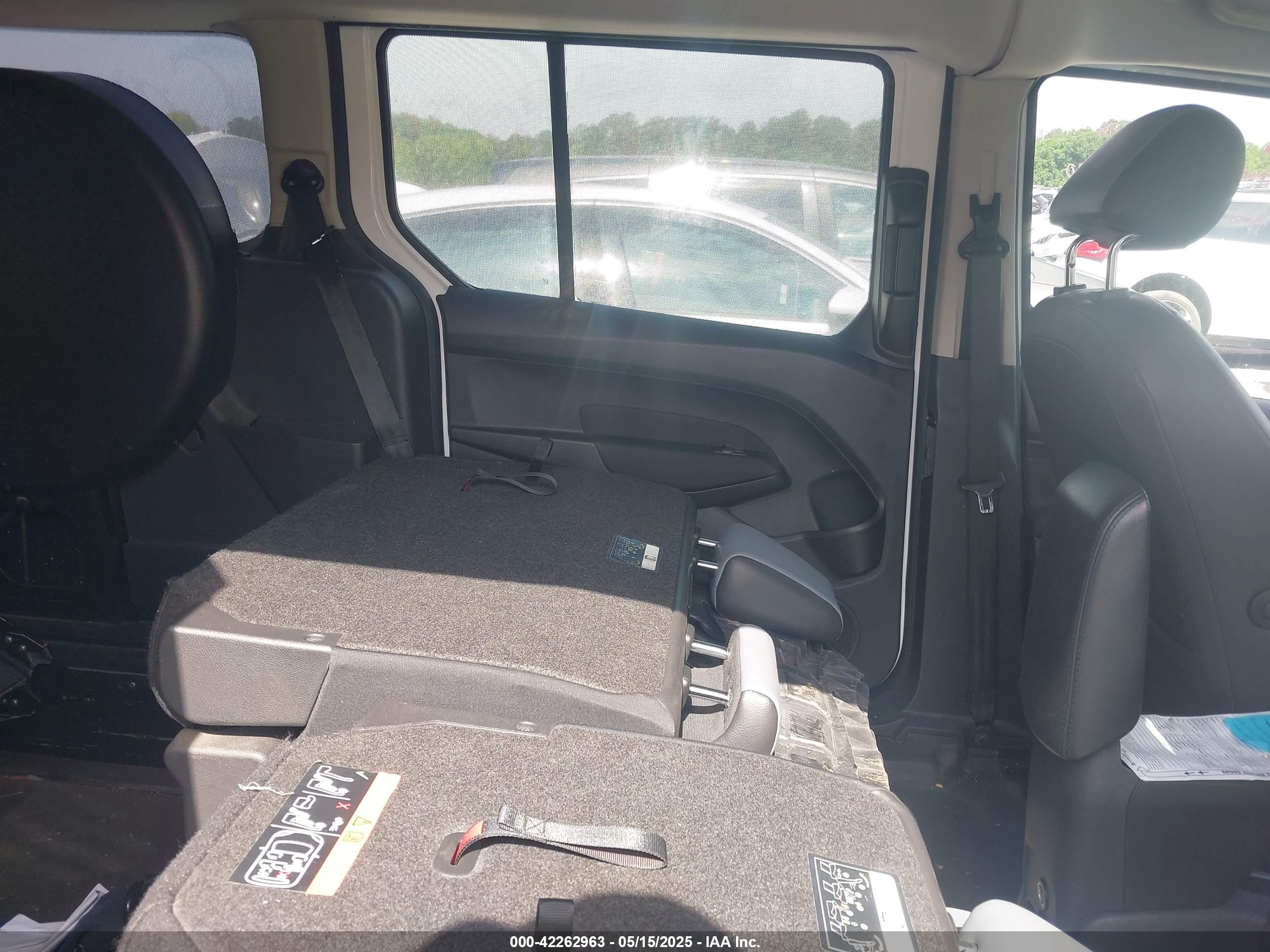 FORD TRANSIT image 8