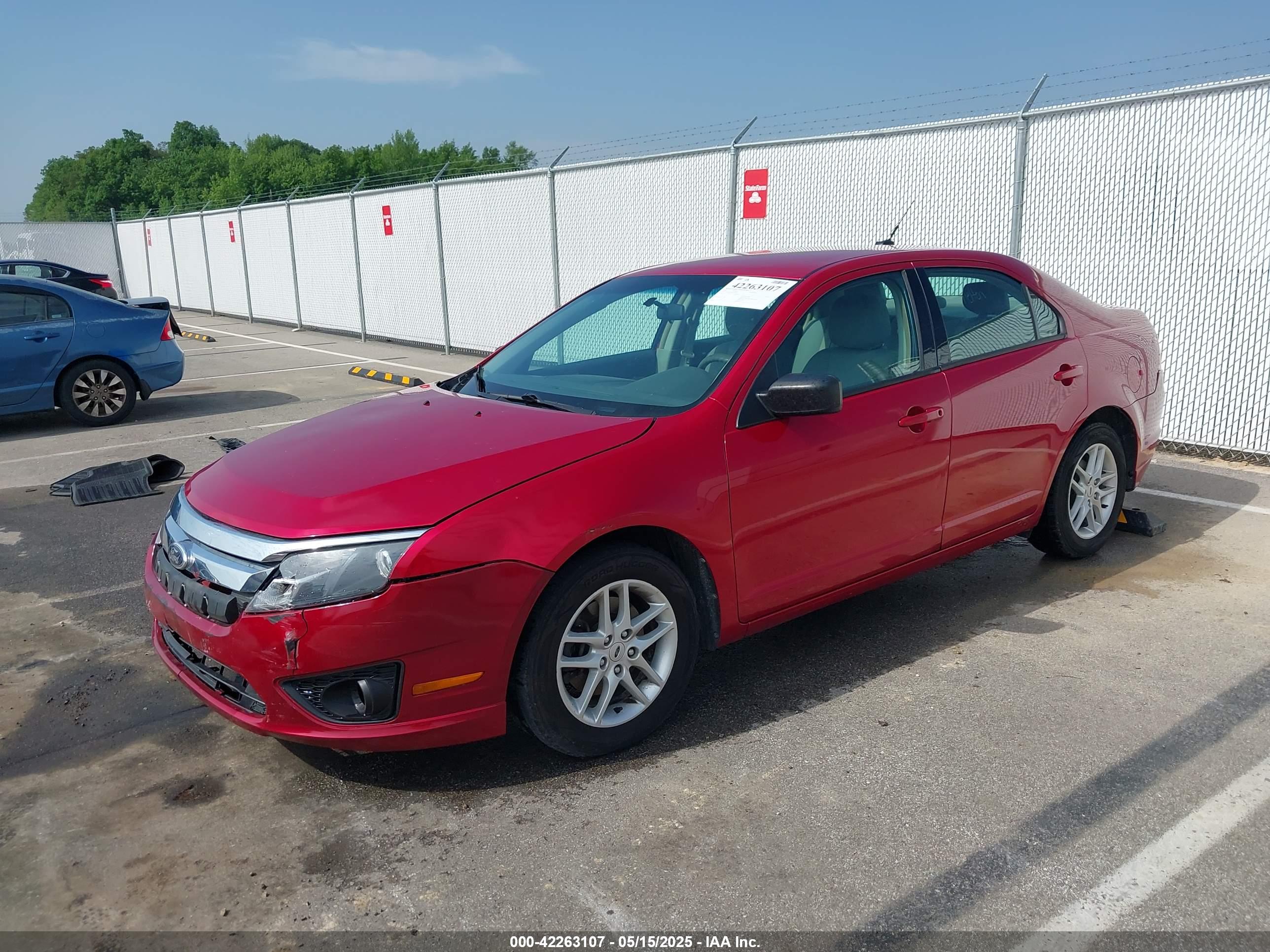 FORD FUSION image 2