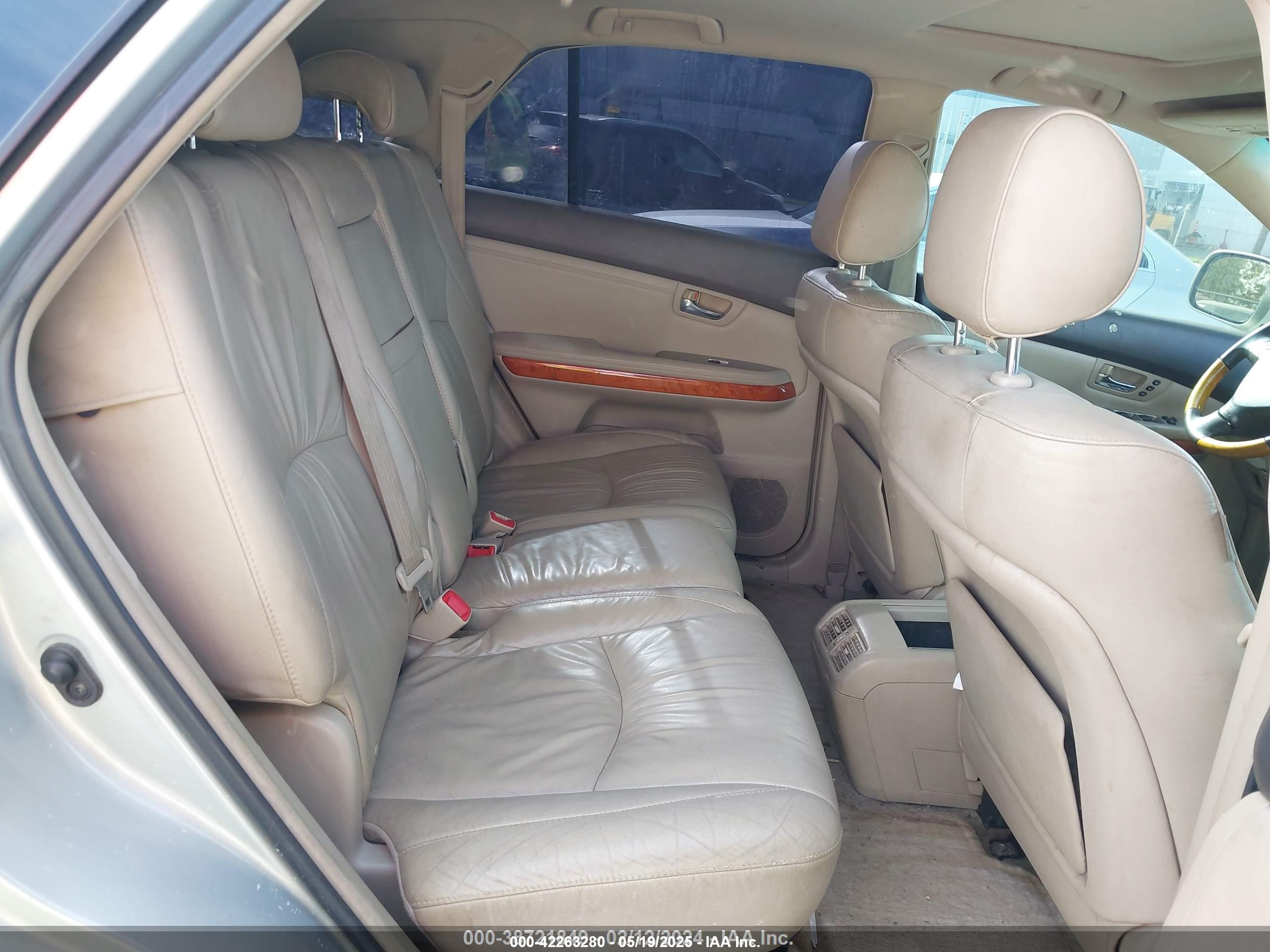 LEXUS RX image 8