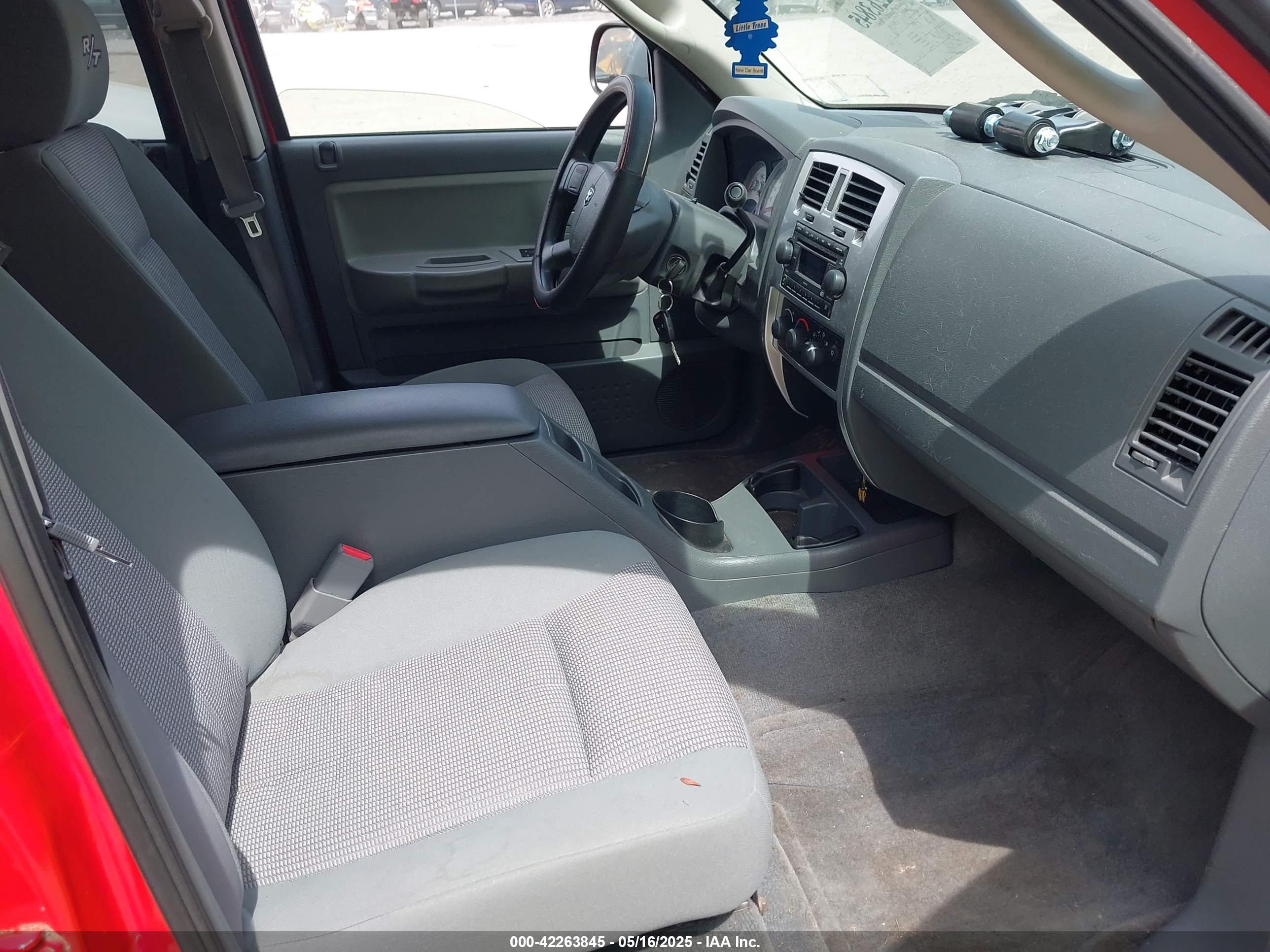 DODGE DAKOTA image 5