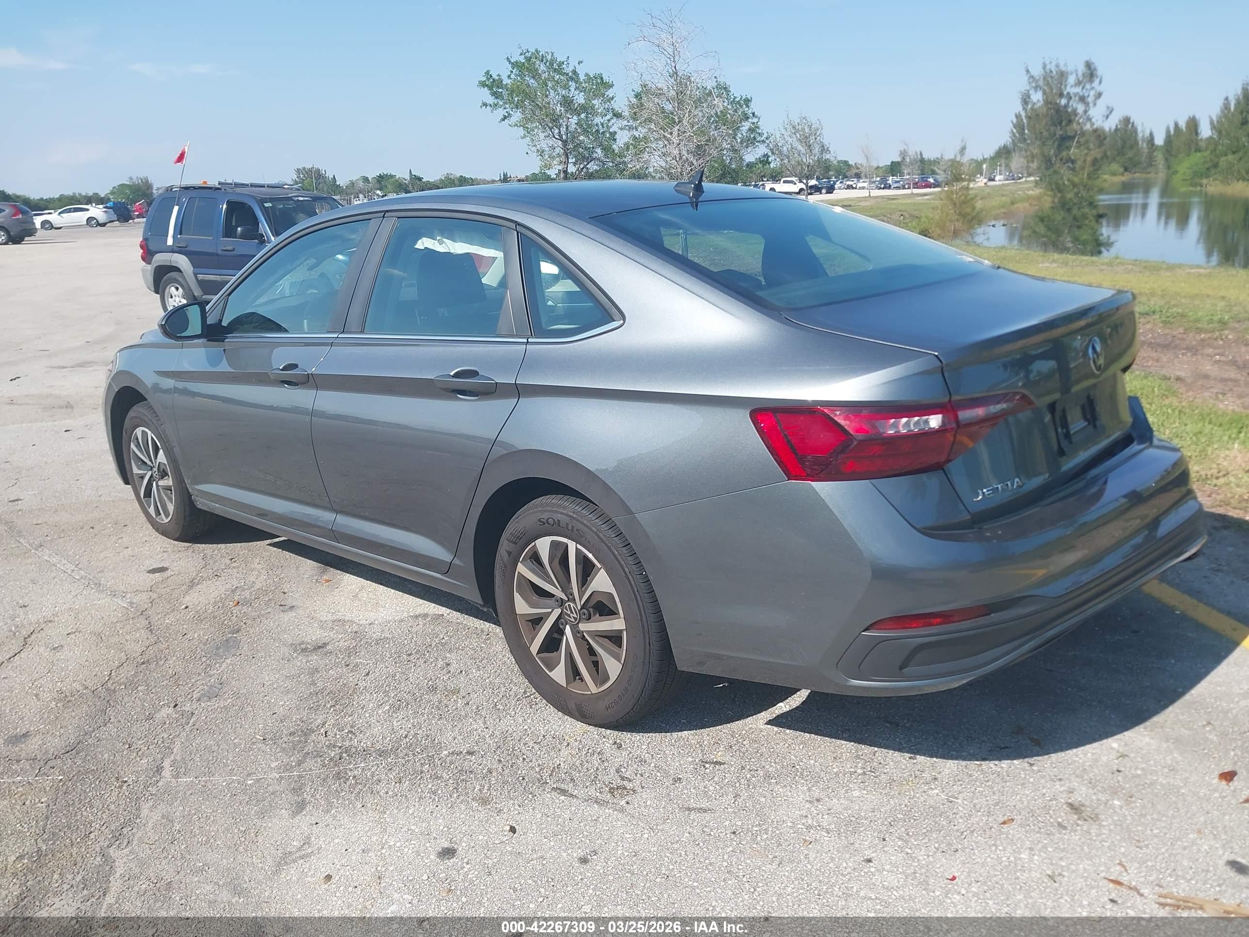VOLKSWAGEN JETTA image 3