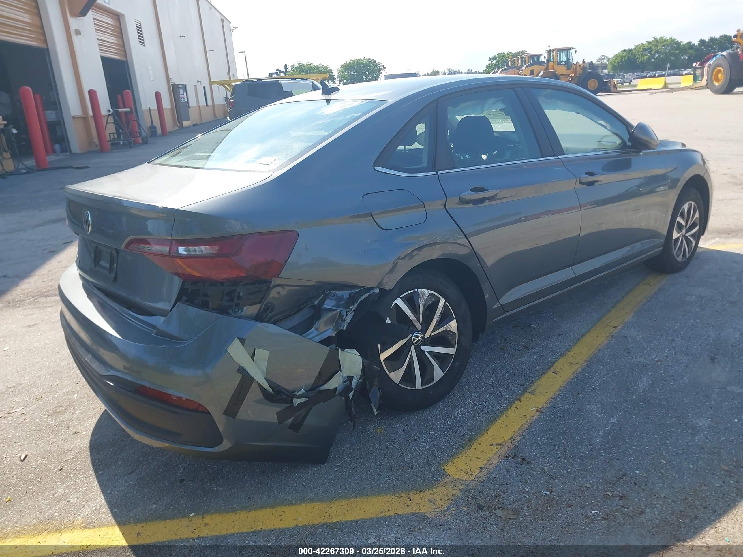 VOLKSWAGEN JETTA image 4