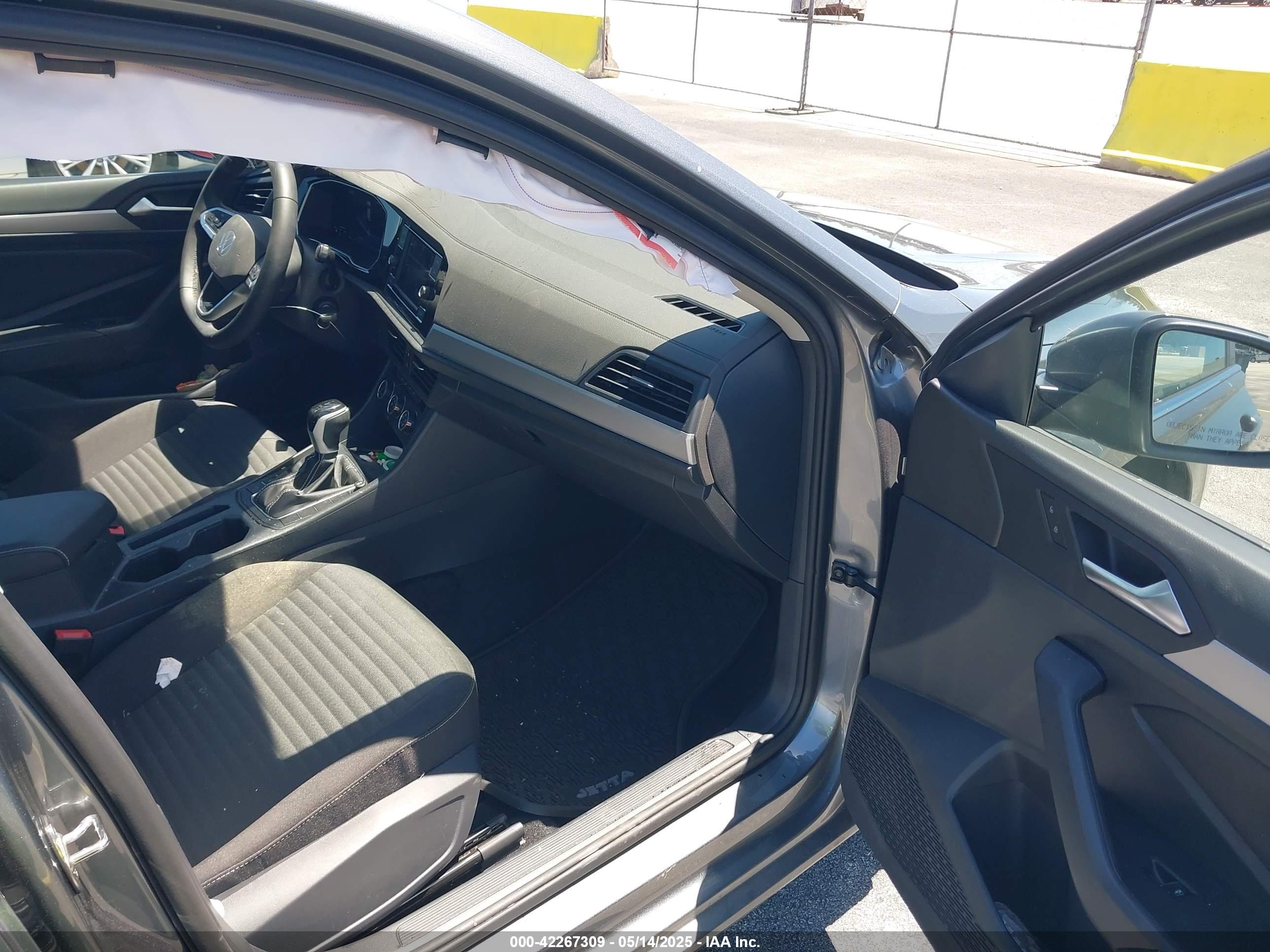 VOLKSWAGEN JETTA image 5