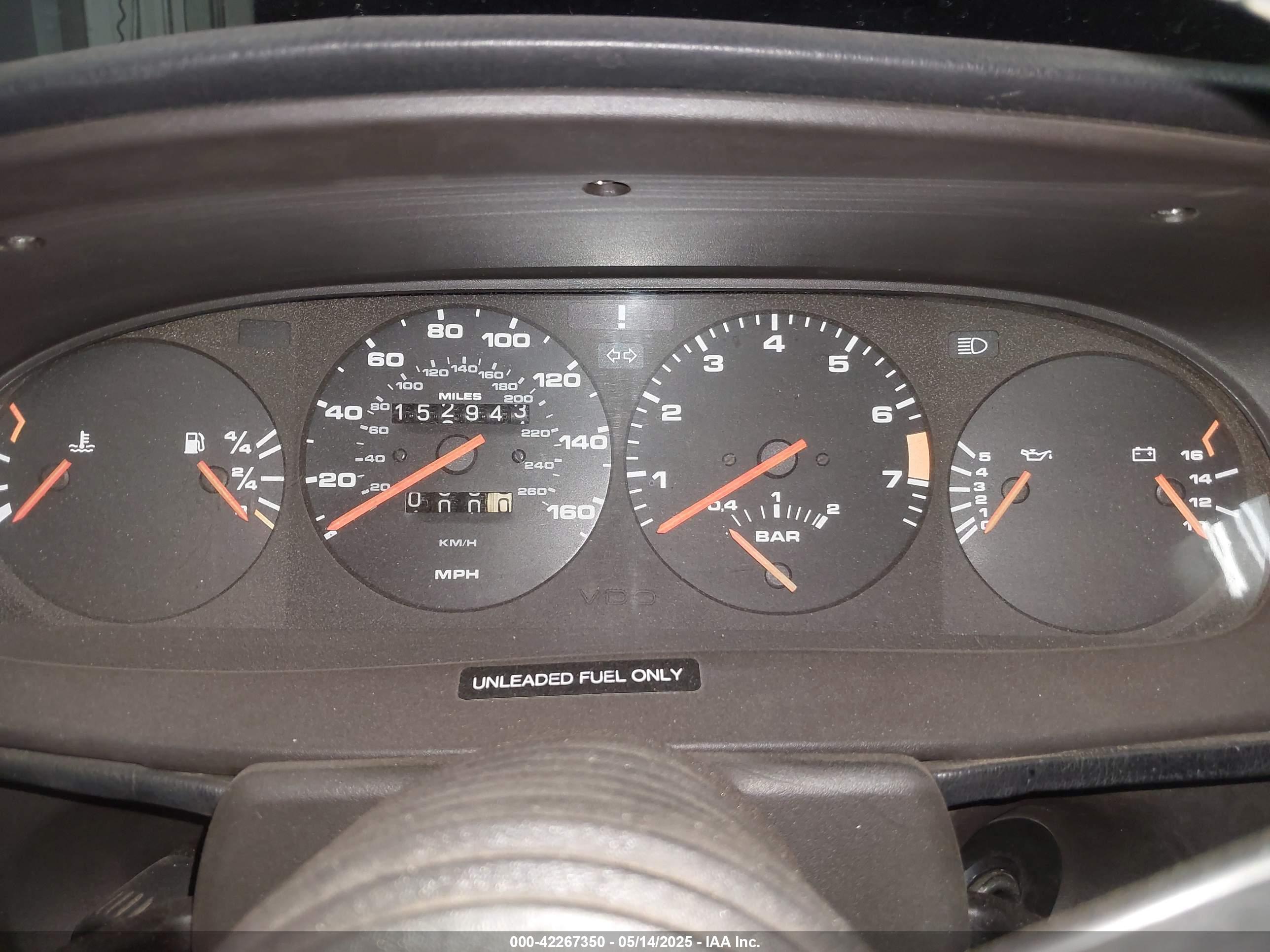 PORSCHE 944 image 7