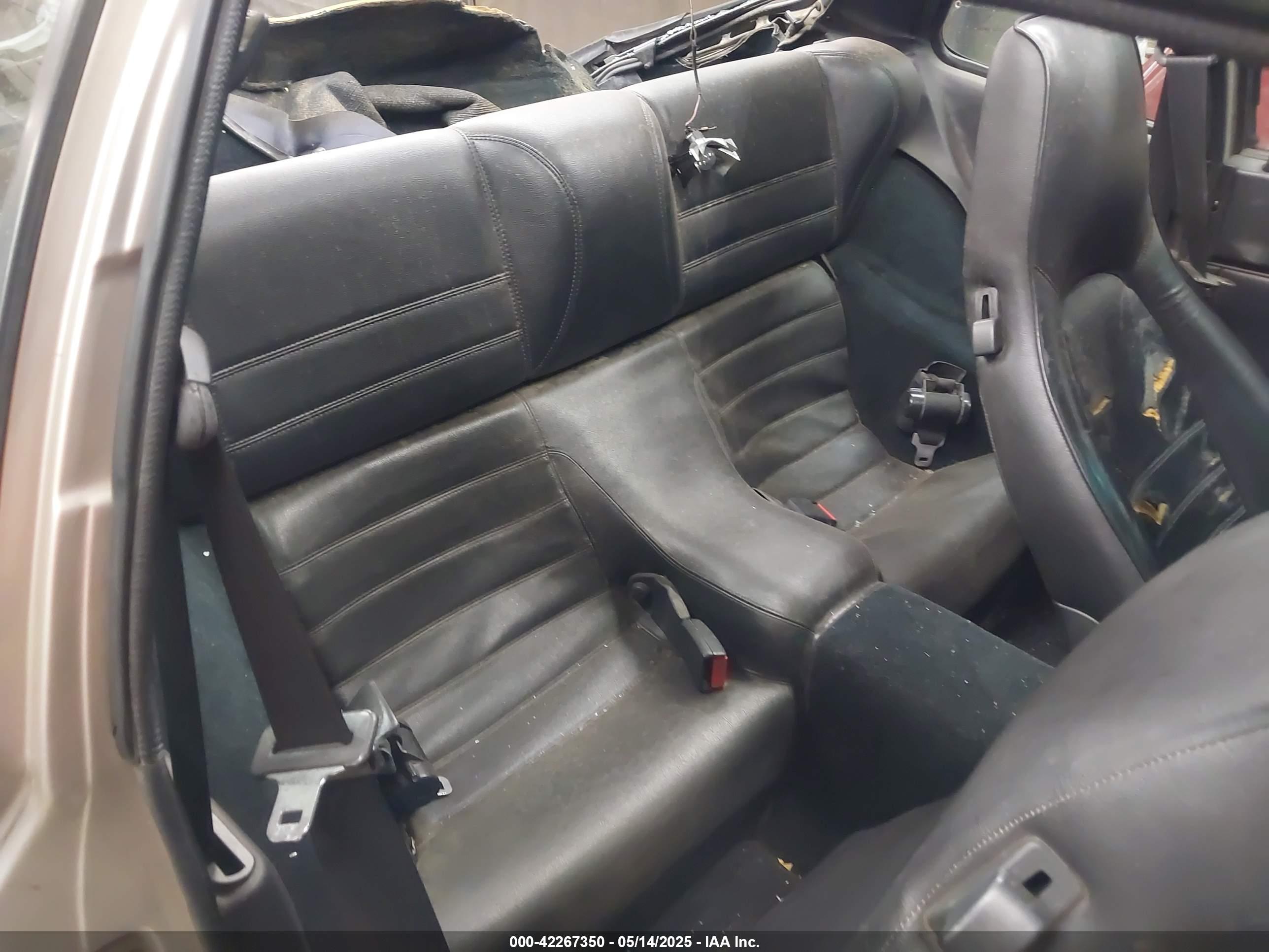 PORSCHE 944 image 8