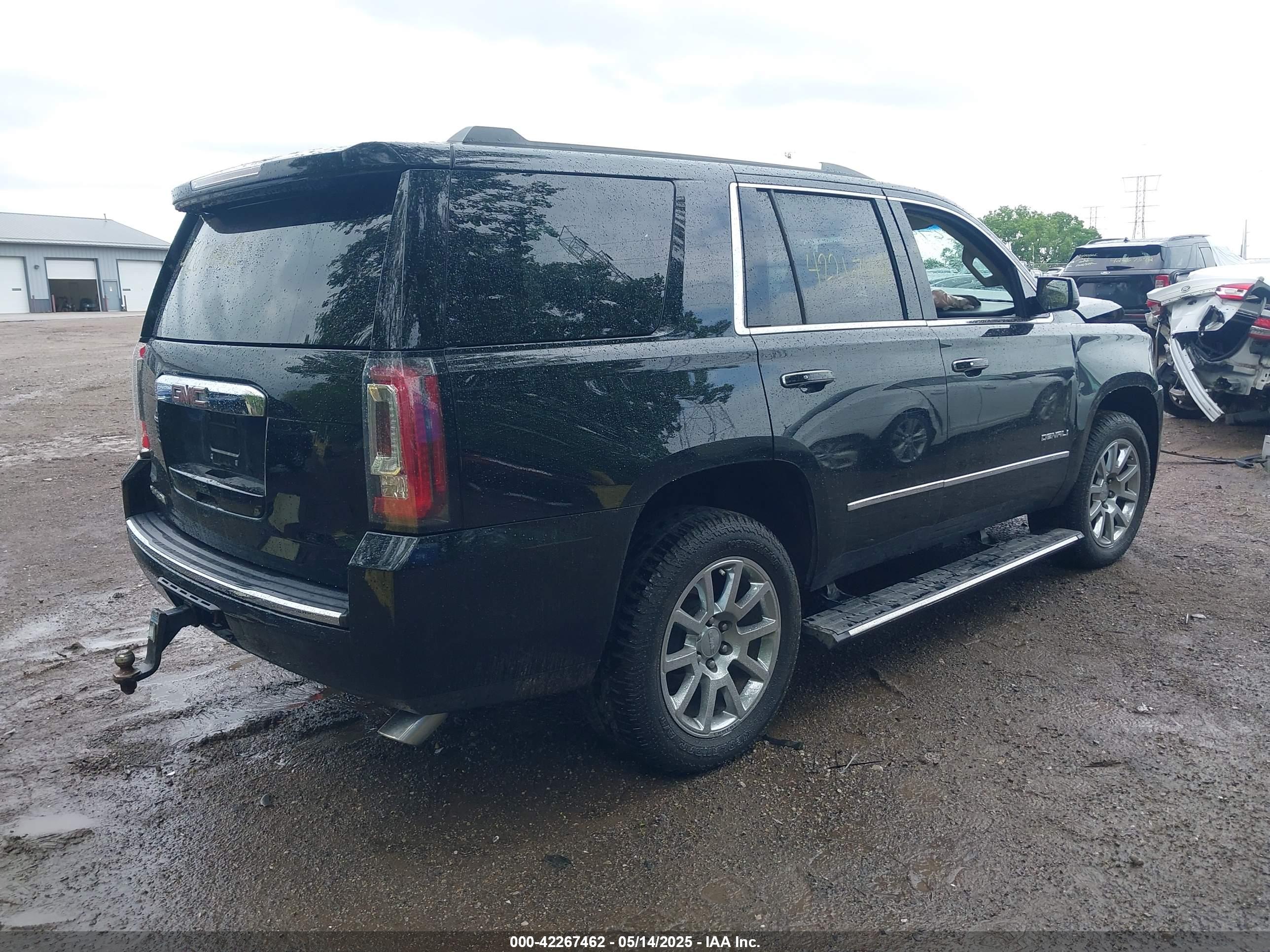 GMC YUKON image 4