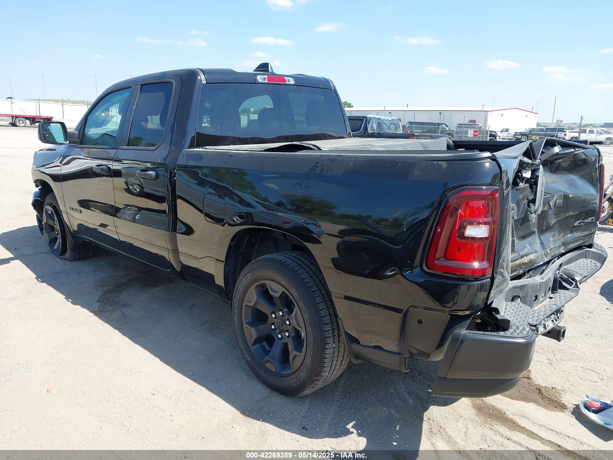 RAM 1500 image 3