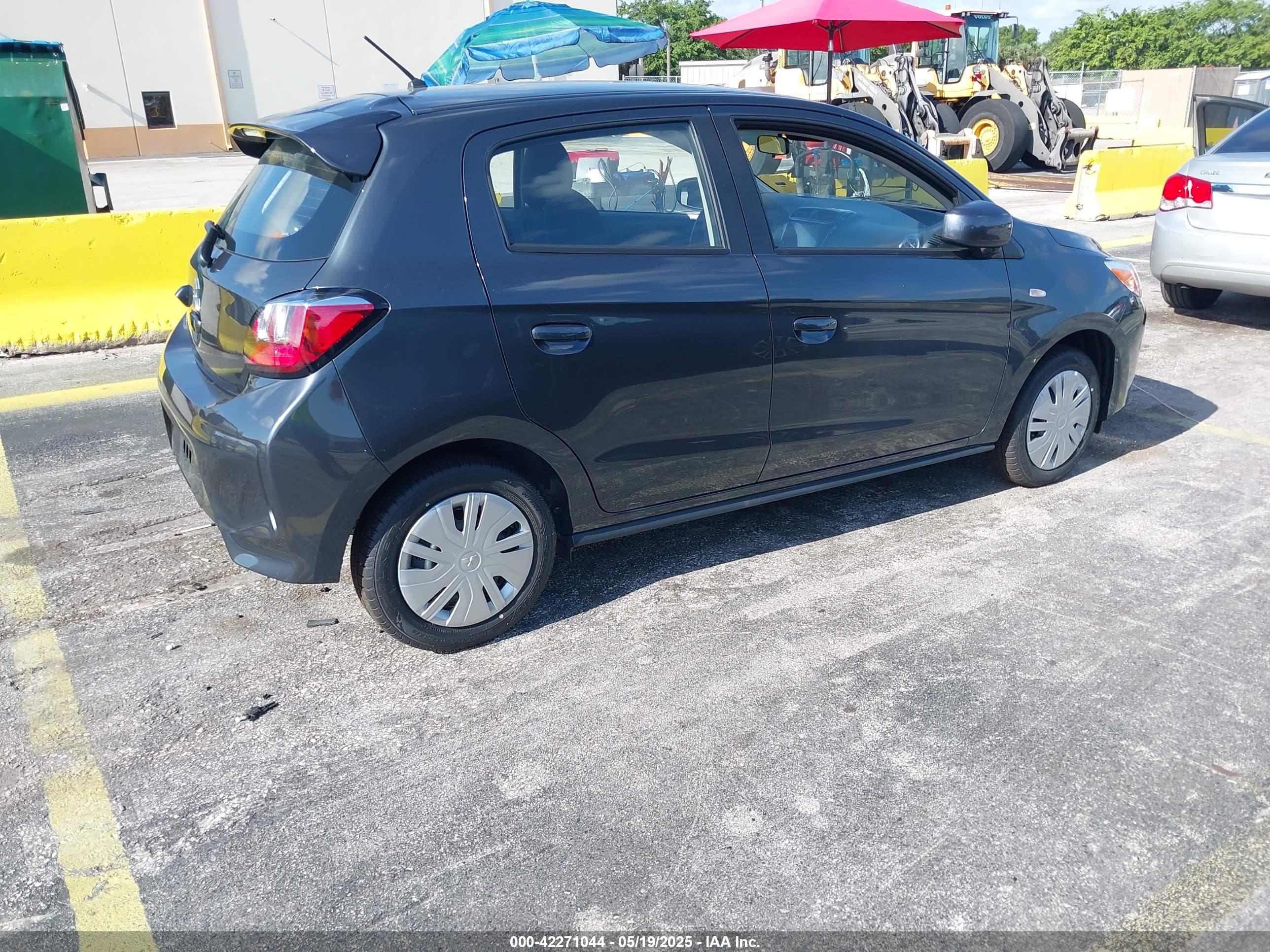 MITSUBISHI MIRAGE image 4