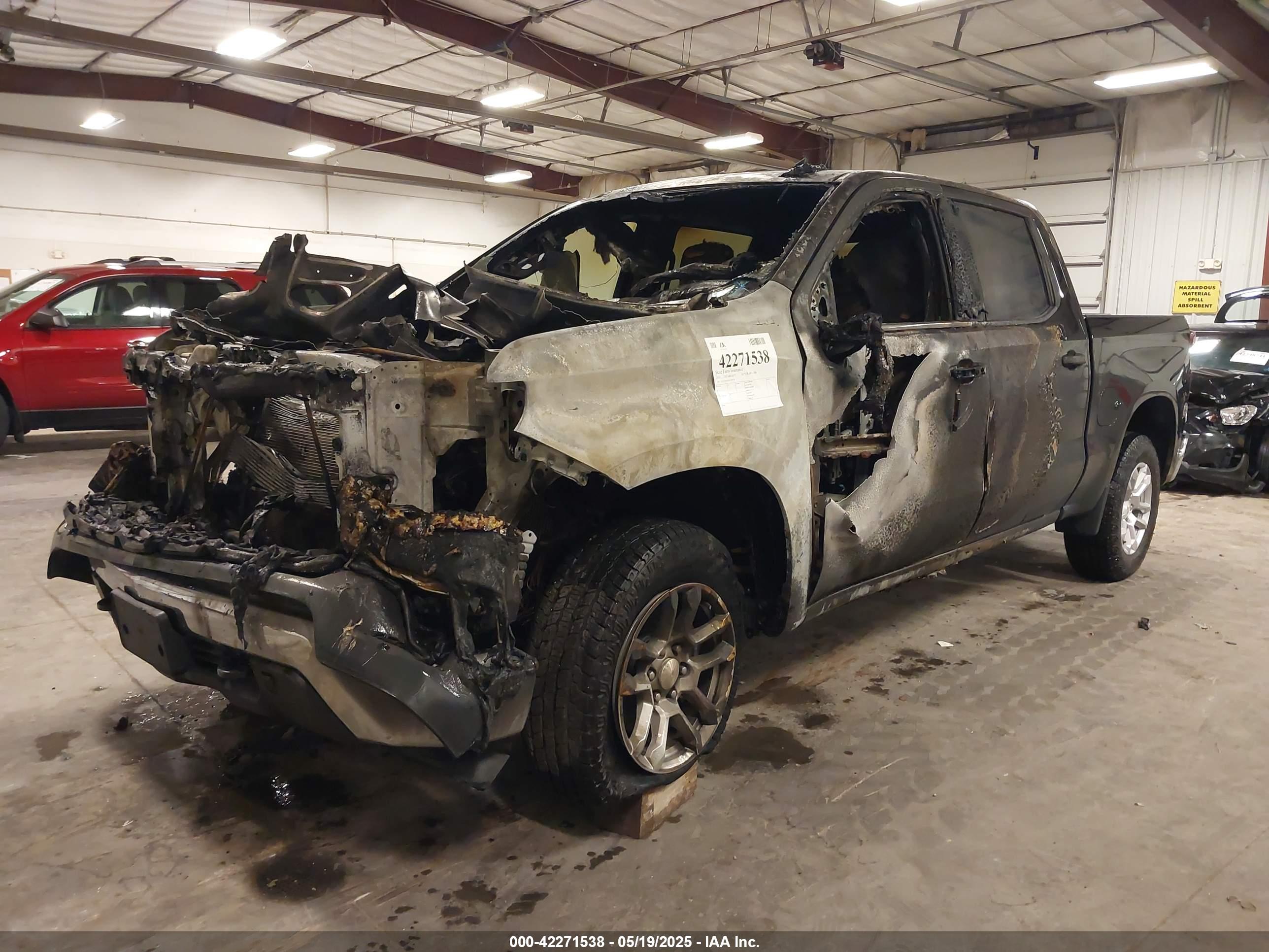 CHEVROLET SILVERADO image 2