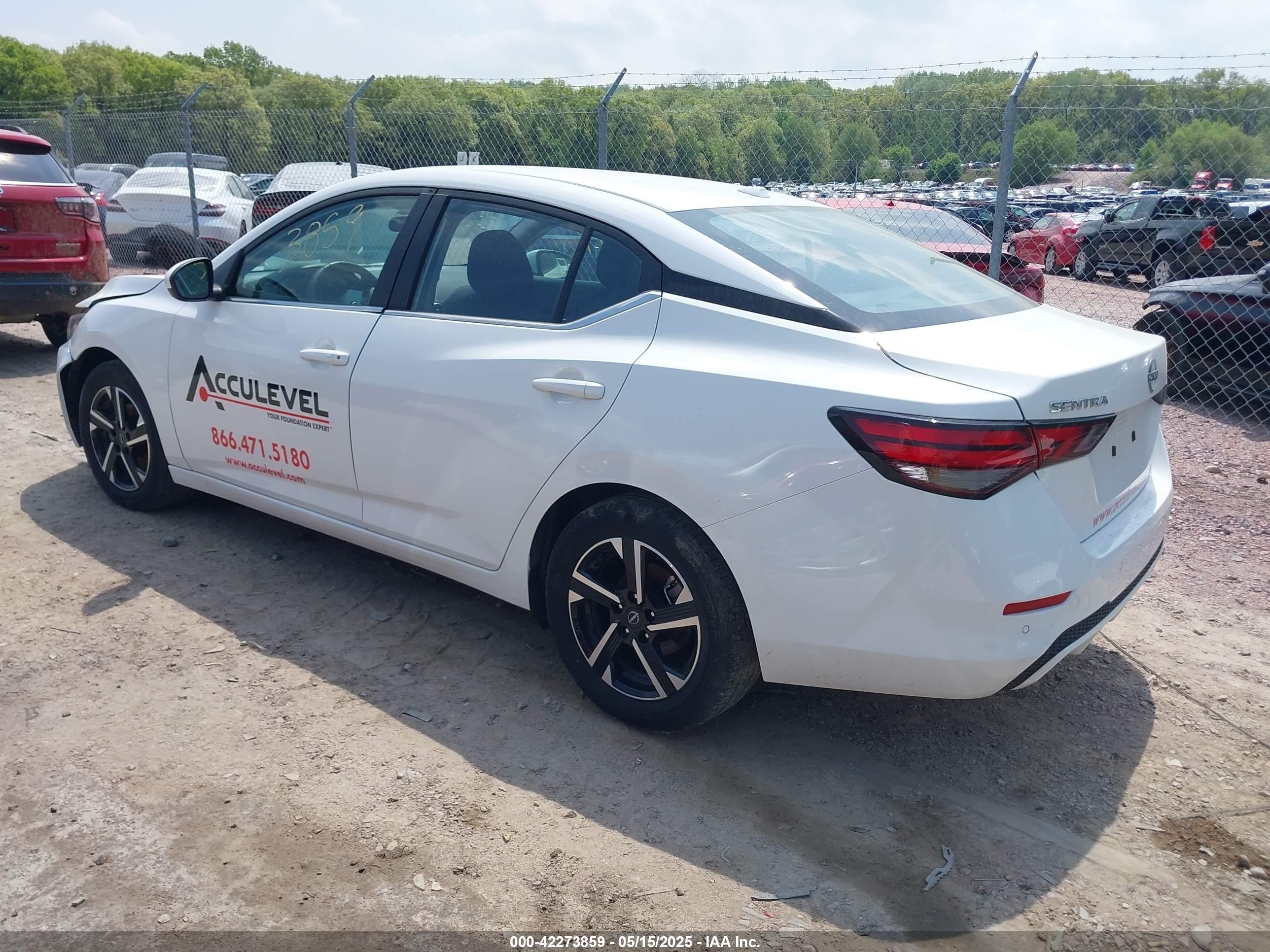 NISSAN SENTRA image 3