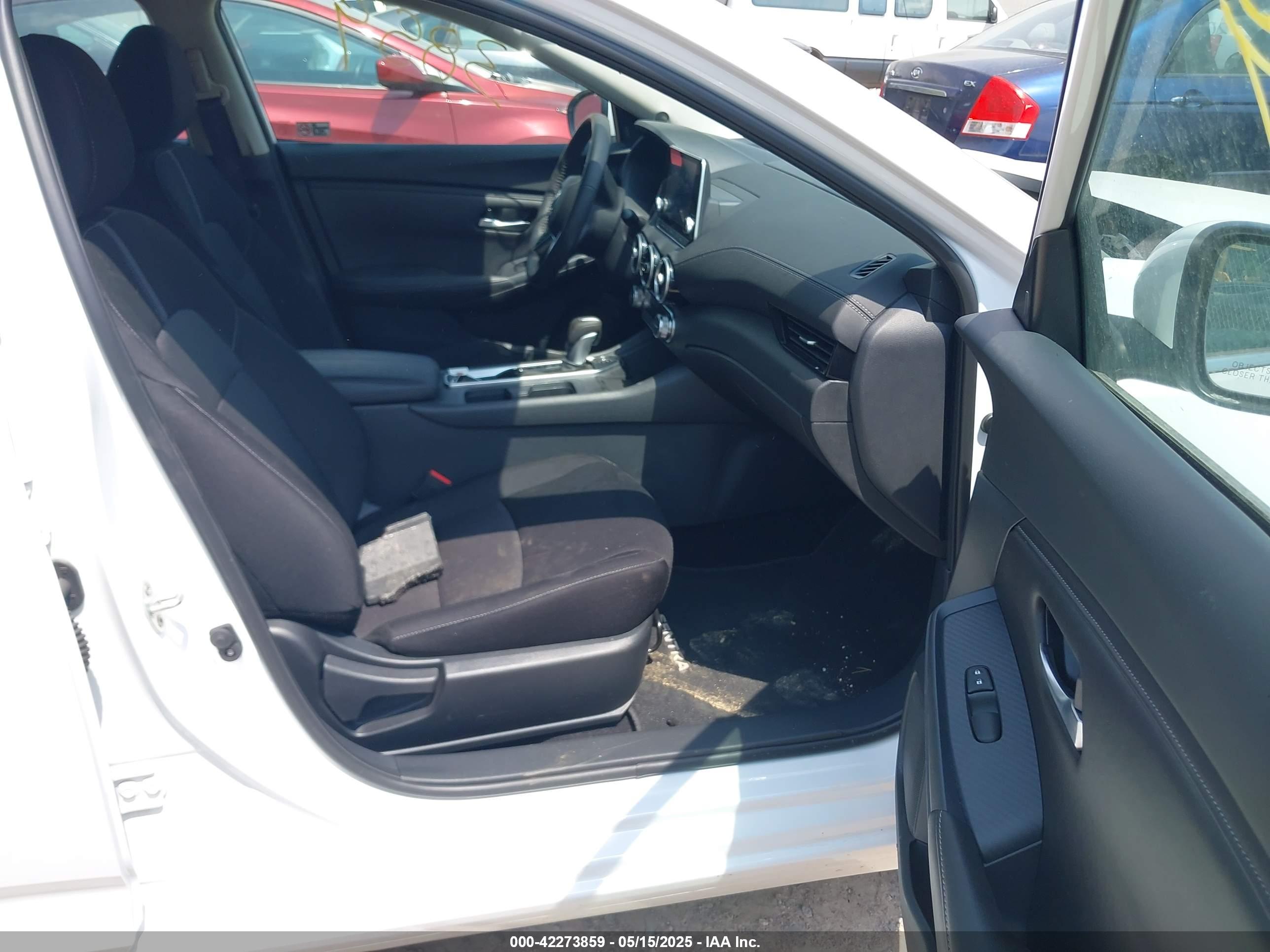 NISSAN SENTRA image 5