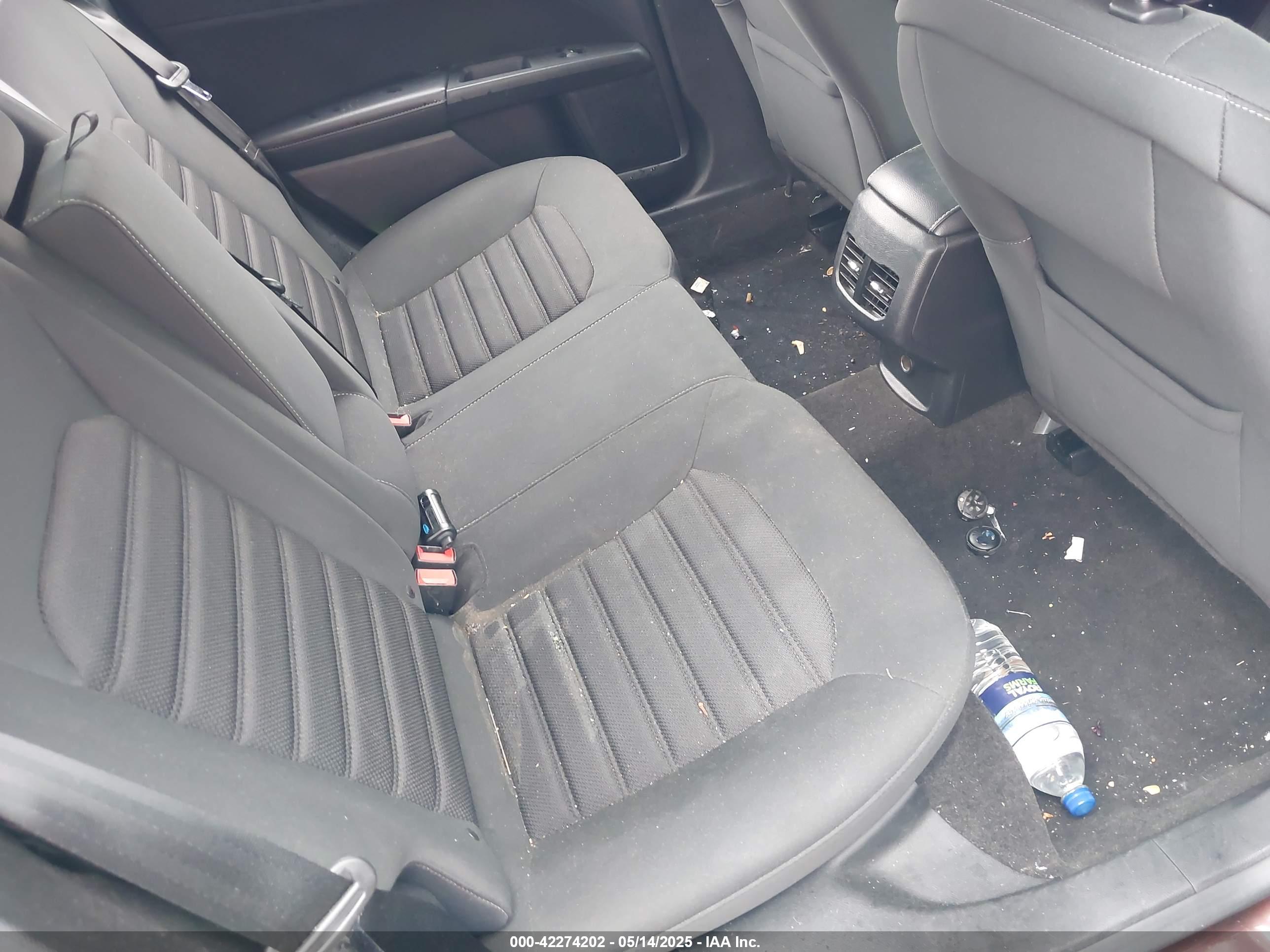 FORD FUSION image 8