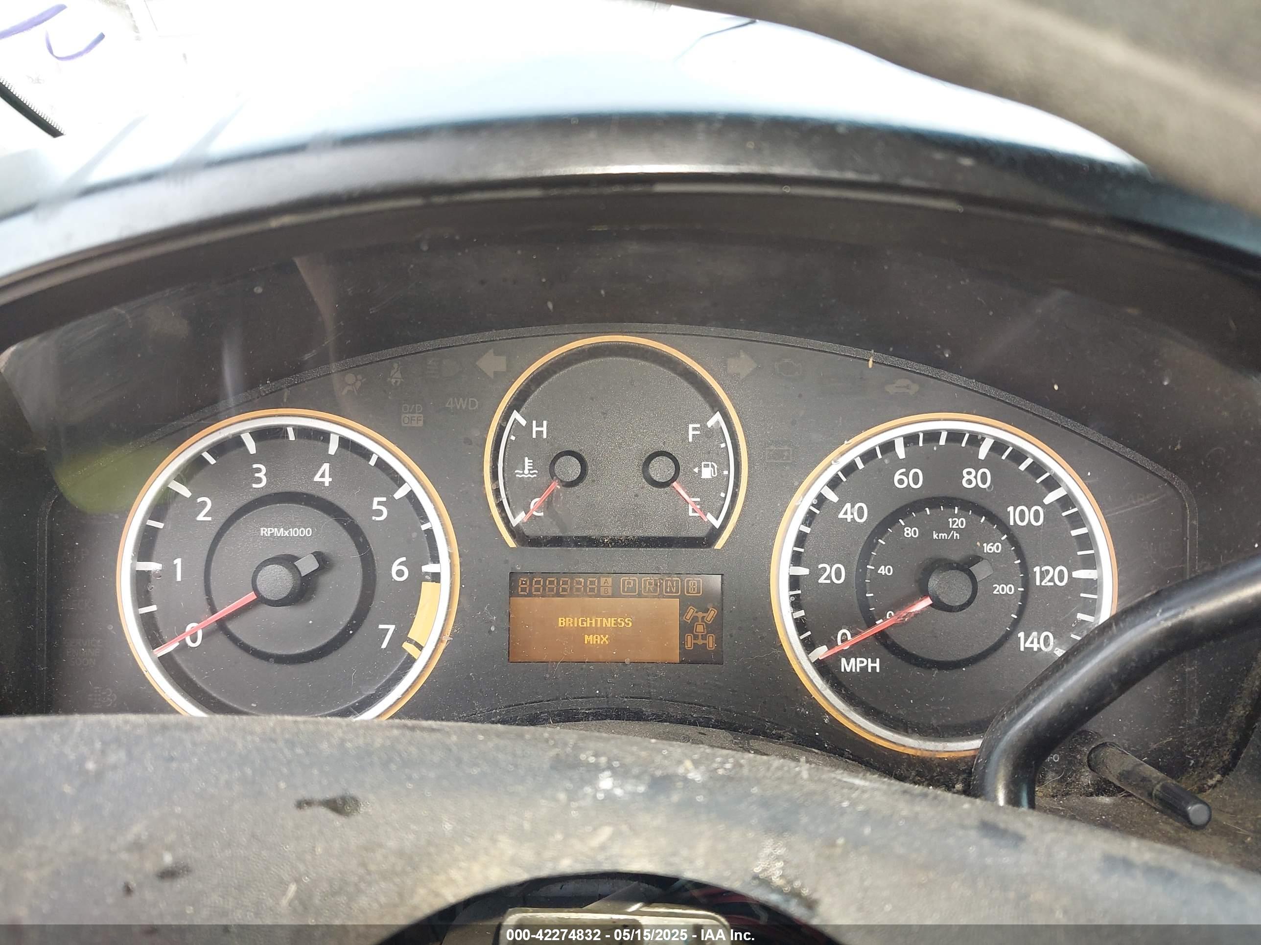 NISSAN TITAN image 7