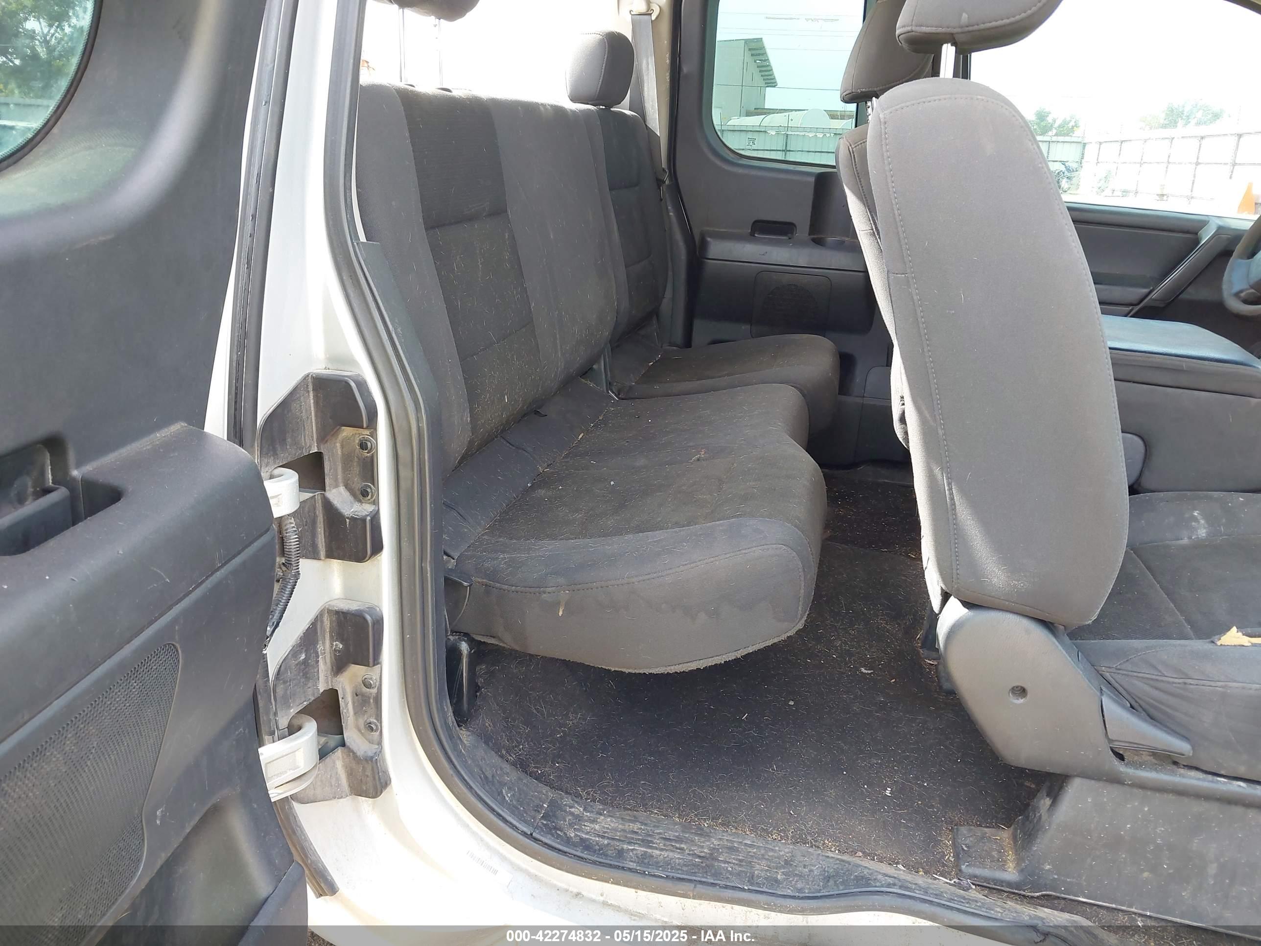 NISSAN TITAN image 8