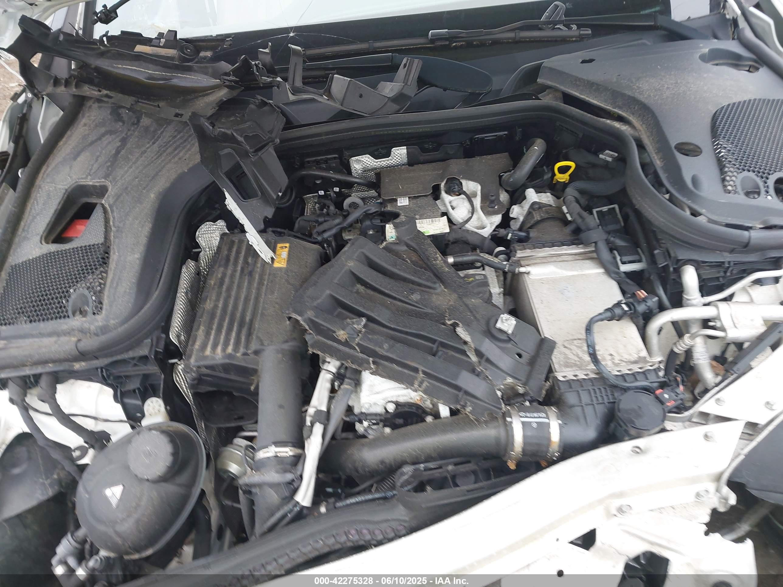 MERCEDES-BENZ E image 10
