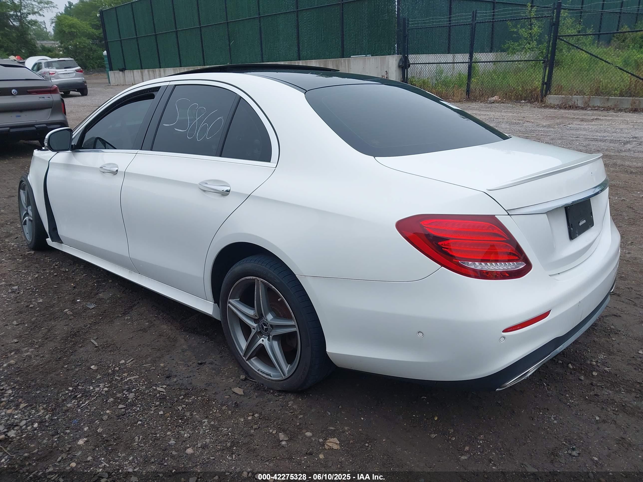 MERCEDES-BENZ E image 3