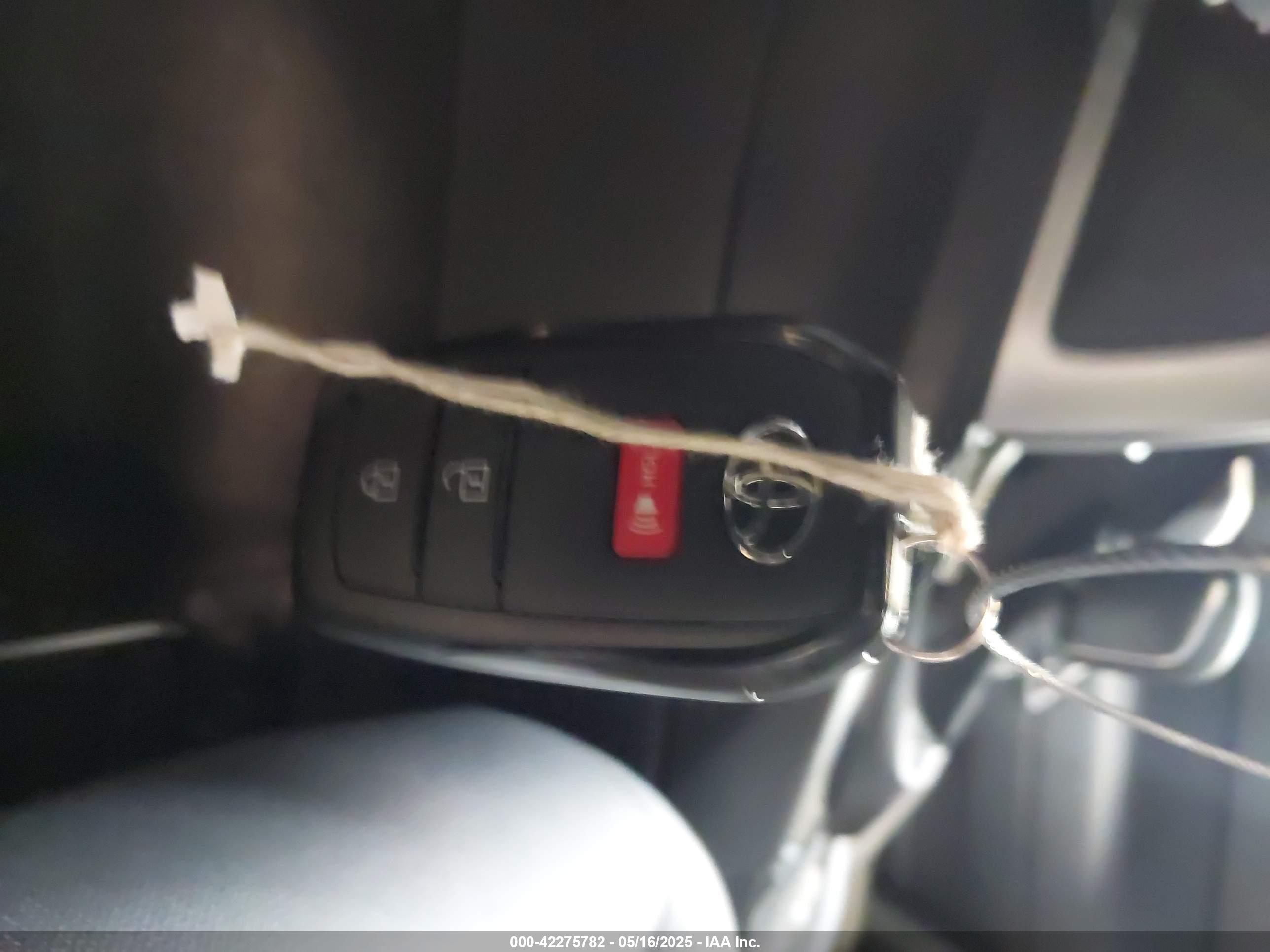 TOYOTA COROLLA image 11