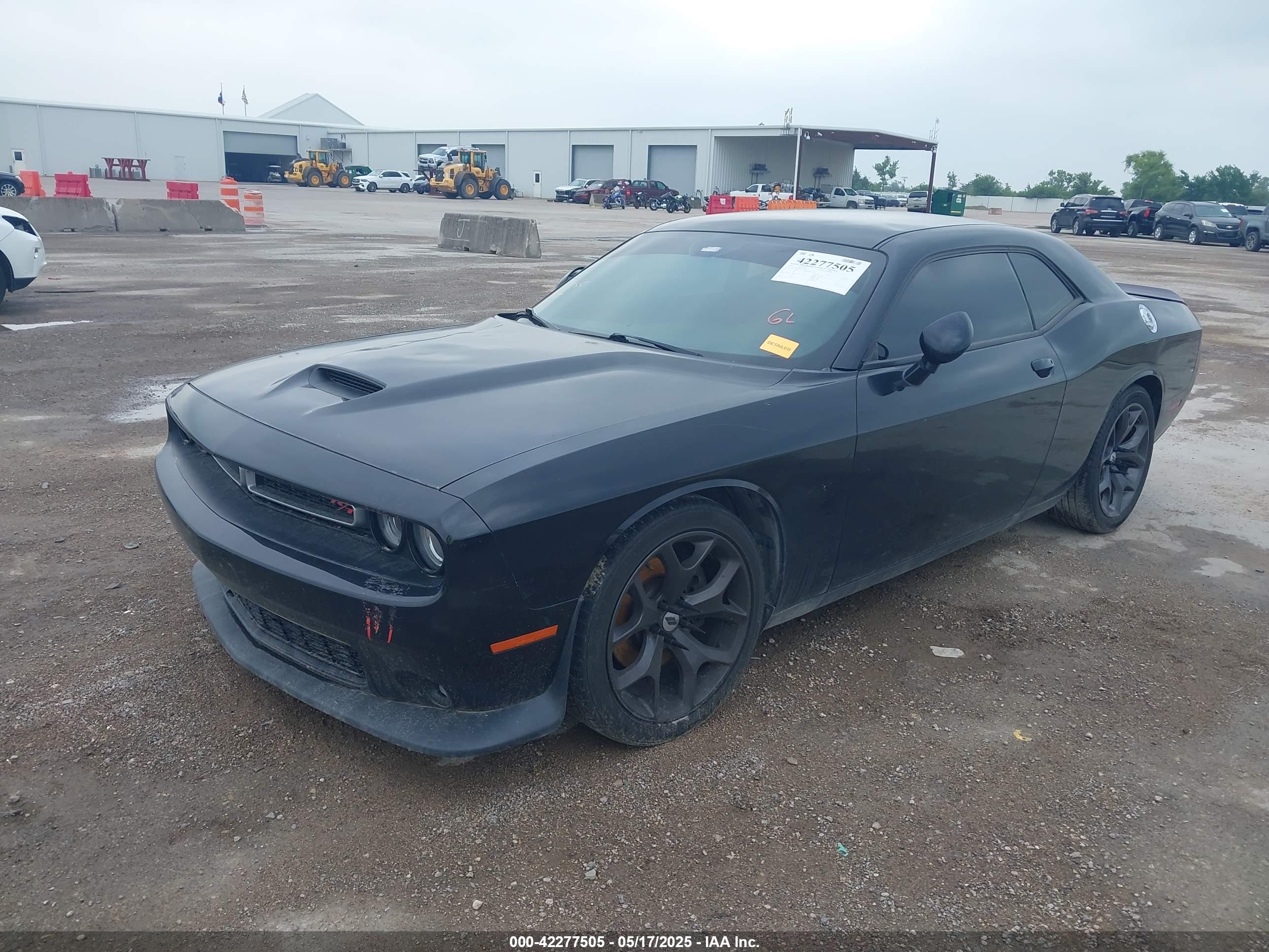 DODGE CHALLENGER image 6
