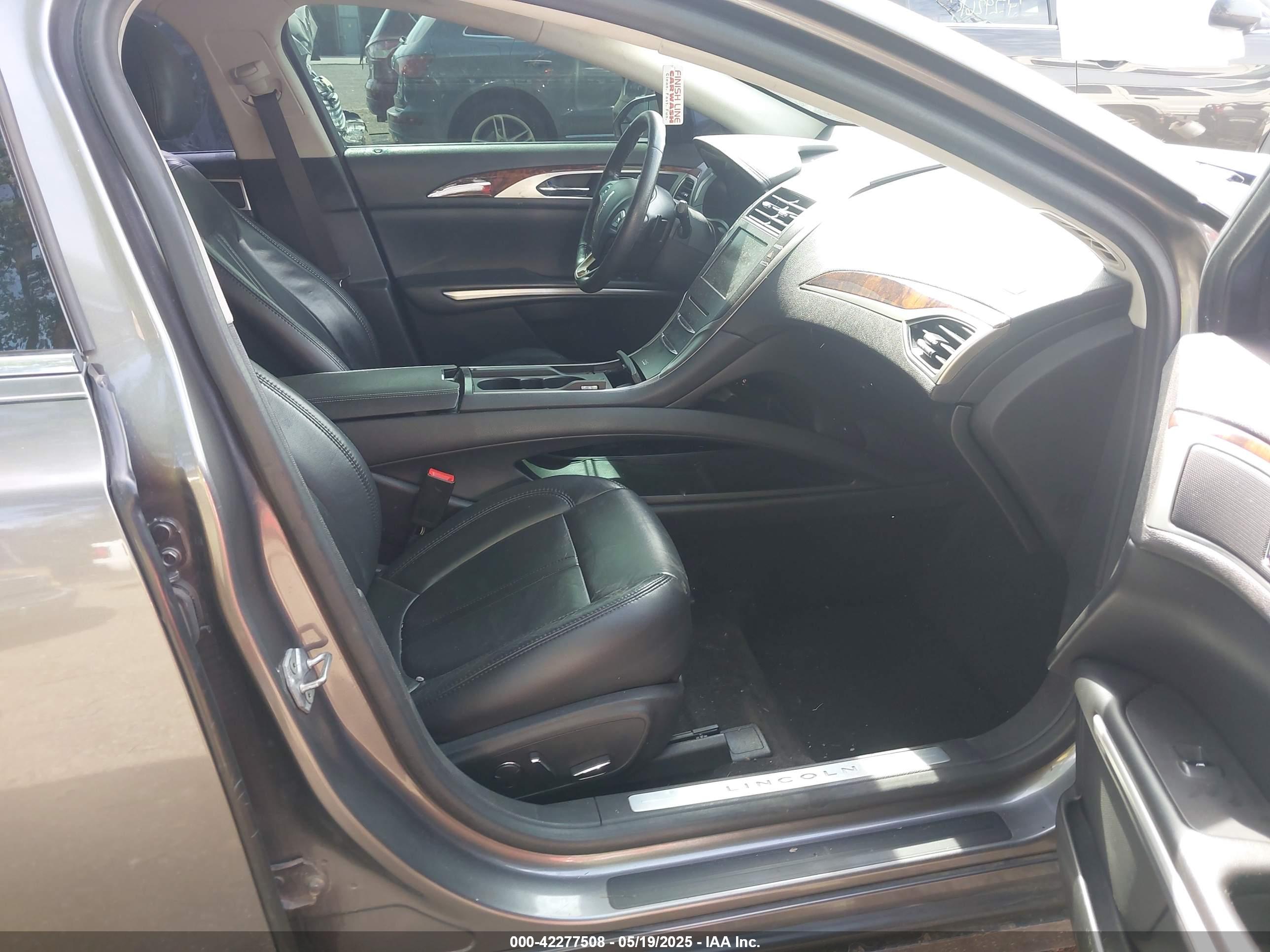 LINCOLN MKZ image 5