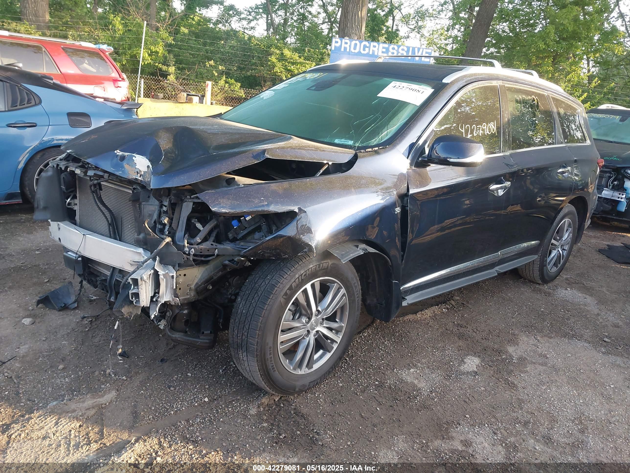 INFINITI QX60 image 2