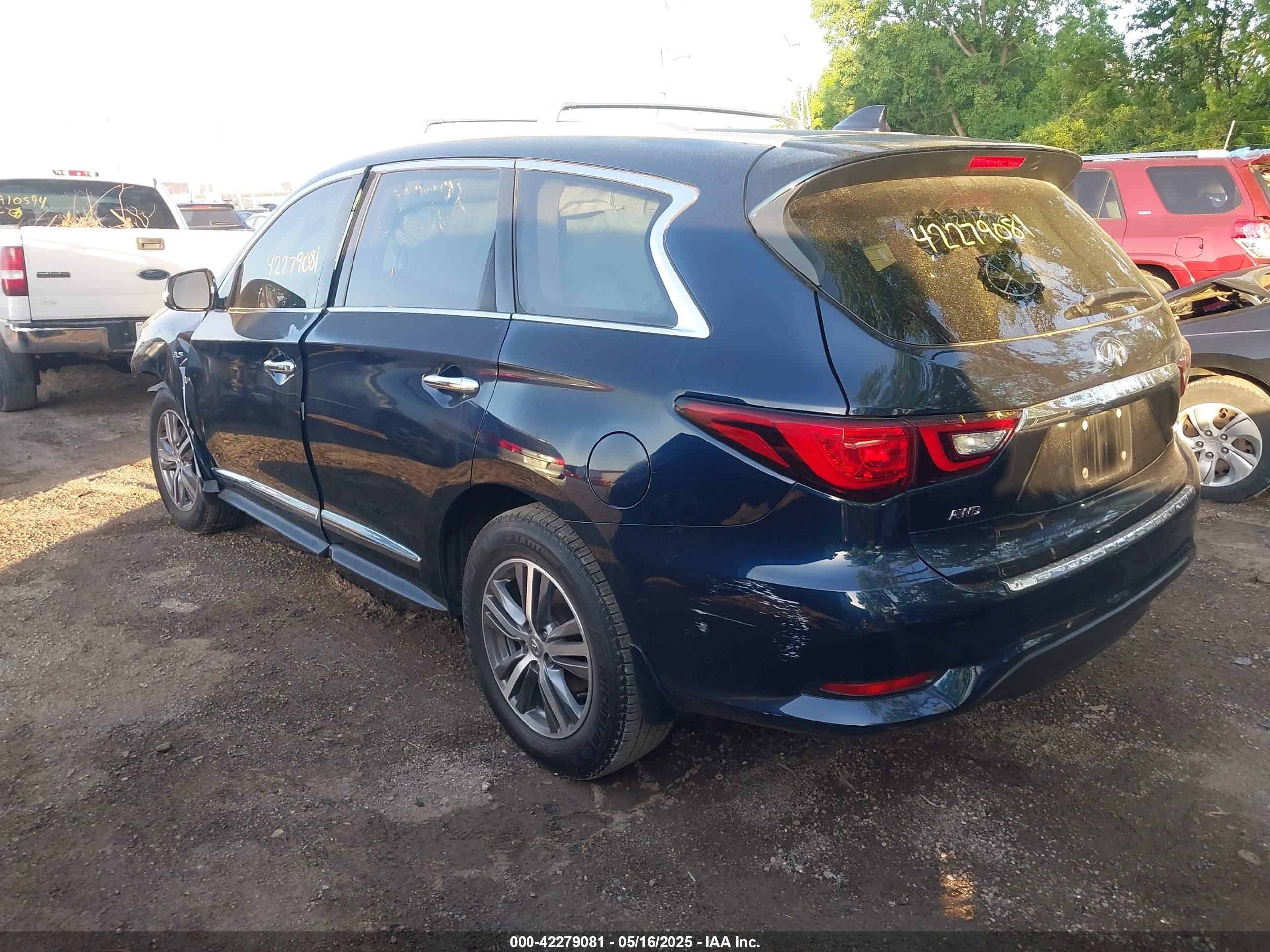 INFINITI QX60 image 3
