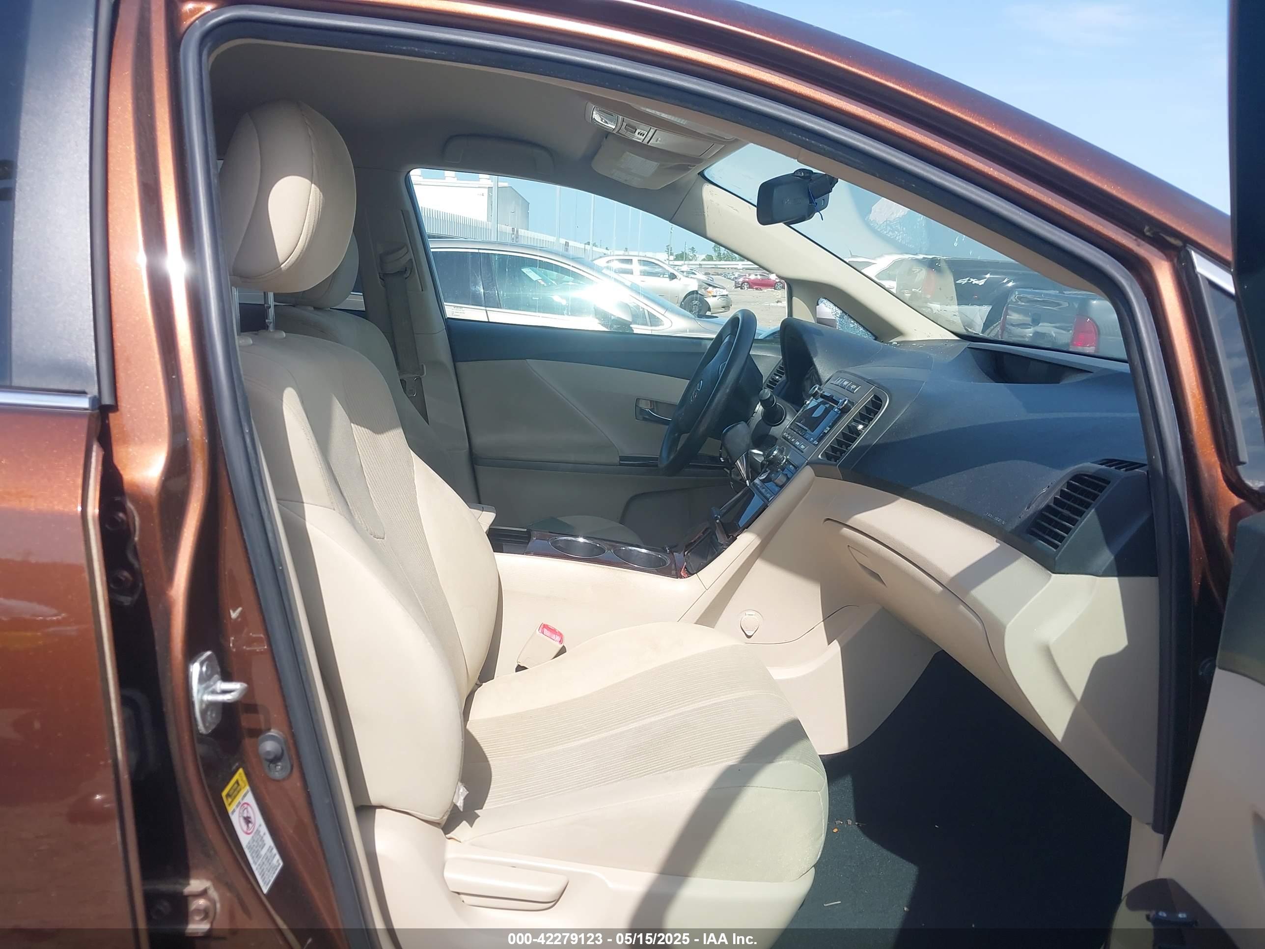 TOYOTA VENZA image 5