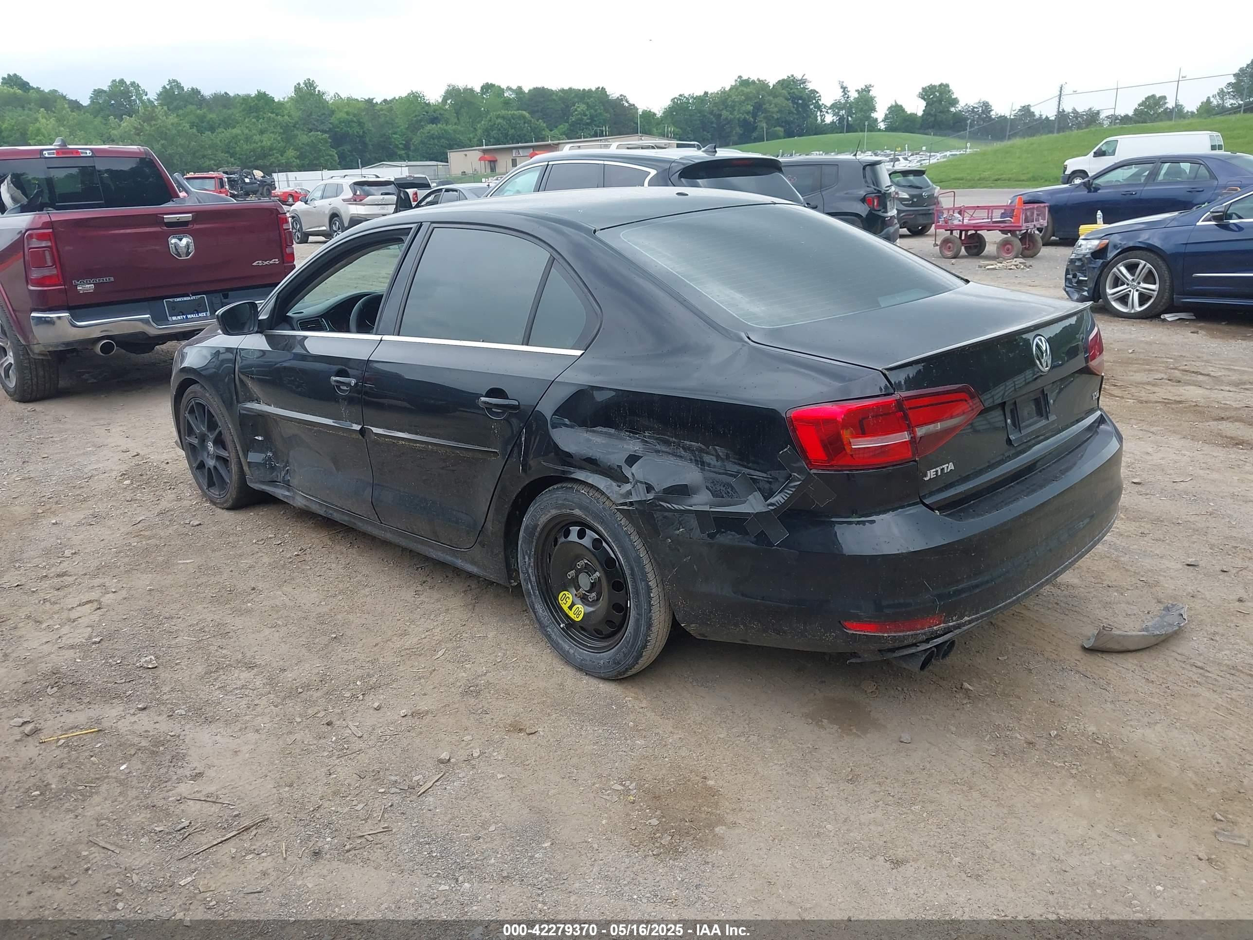 VOLKSWAGEN JETTA image 3
