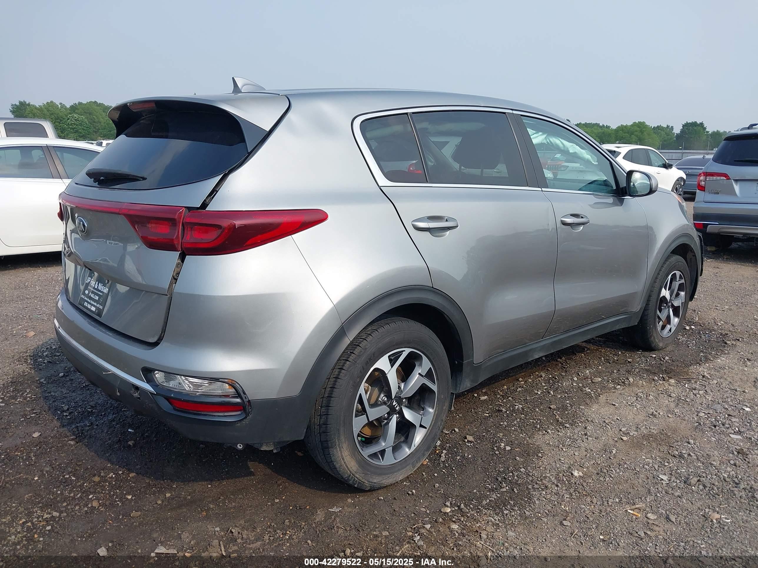 KIA SPORTAGE image 4