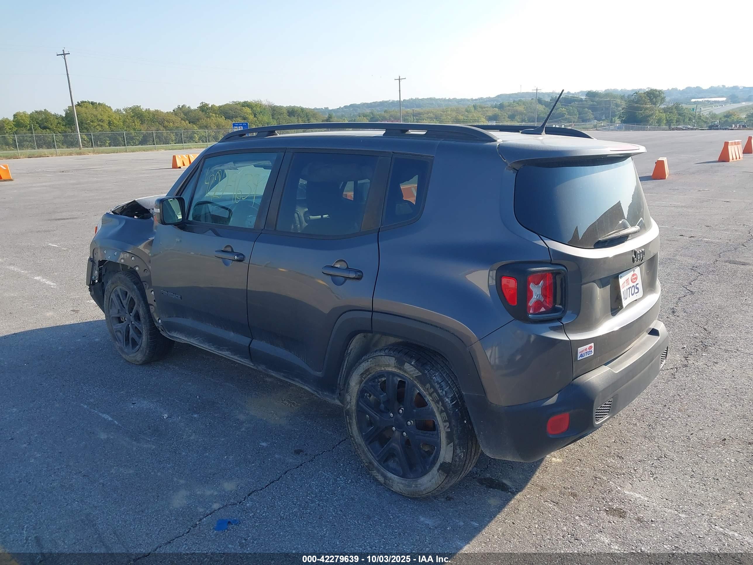 JEEP RENEGADE image 3