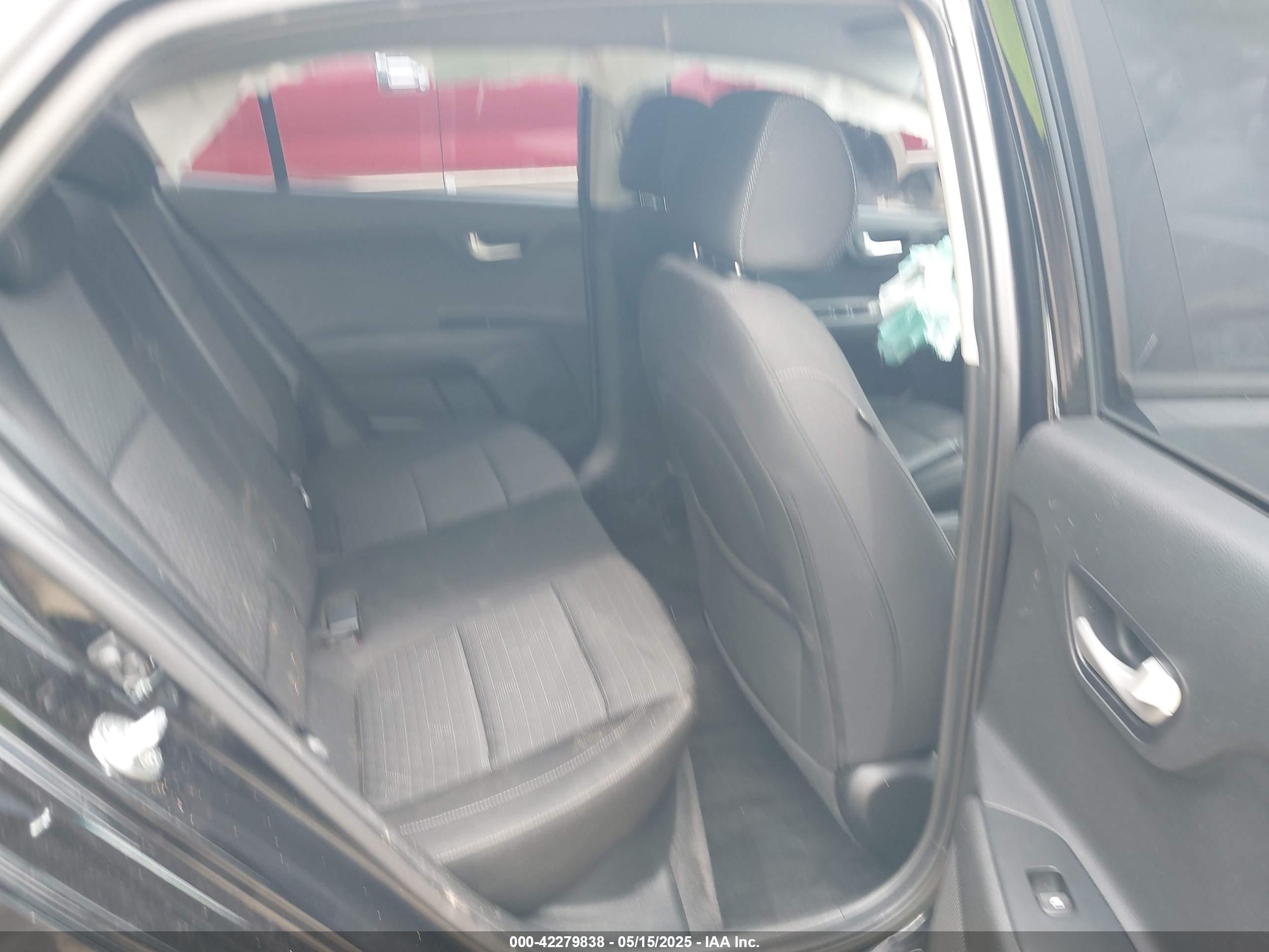 KIA RIO image 8